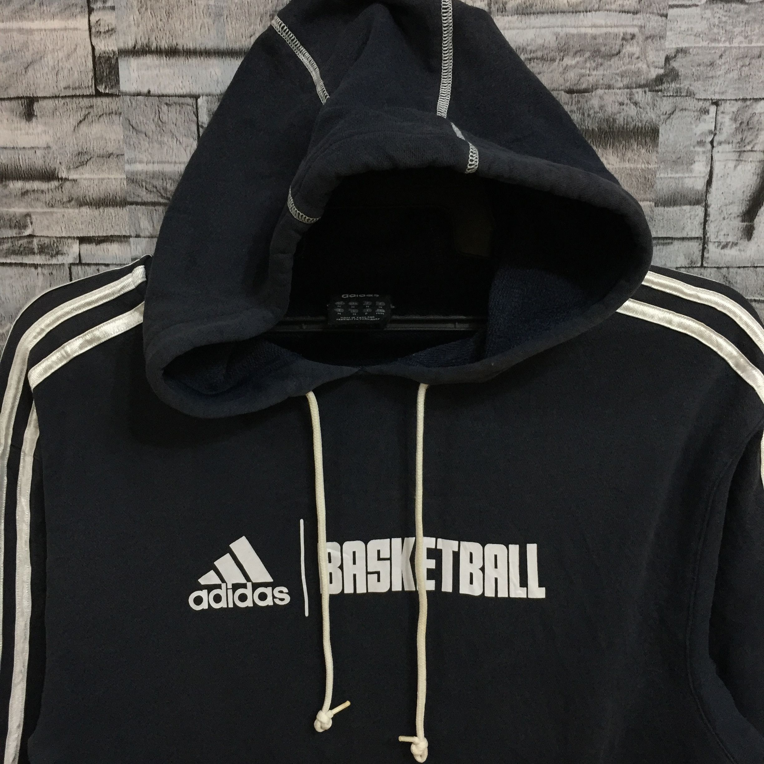 Adidas Vintage Adidas hoodie stripe Basketball equipment logo Size US M / EU 48-50 / 2 - 3 Thumbnail