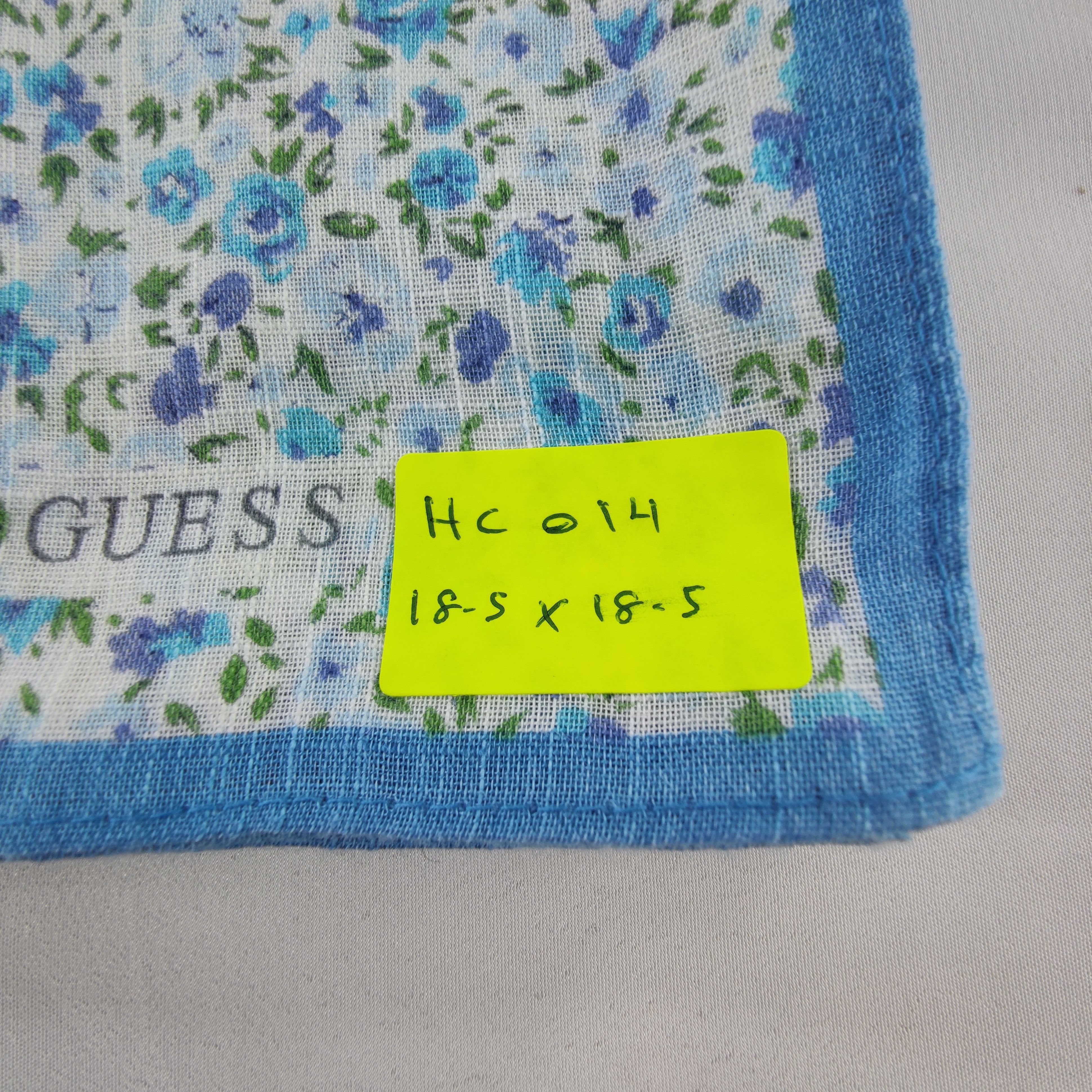 Guess Guess Handkerchief/Neckerchief/Bandana Size ONE SIZE - 5 Thumbnail