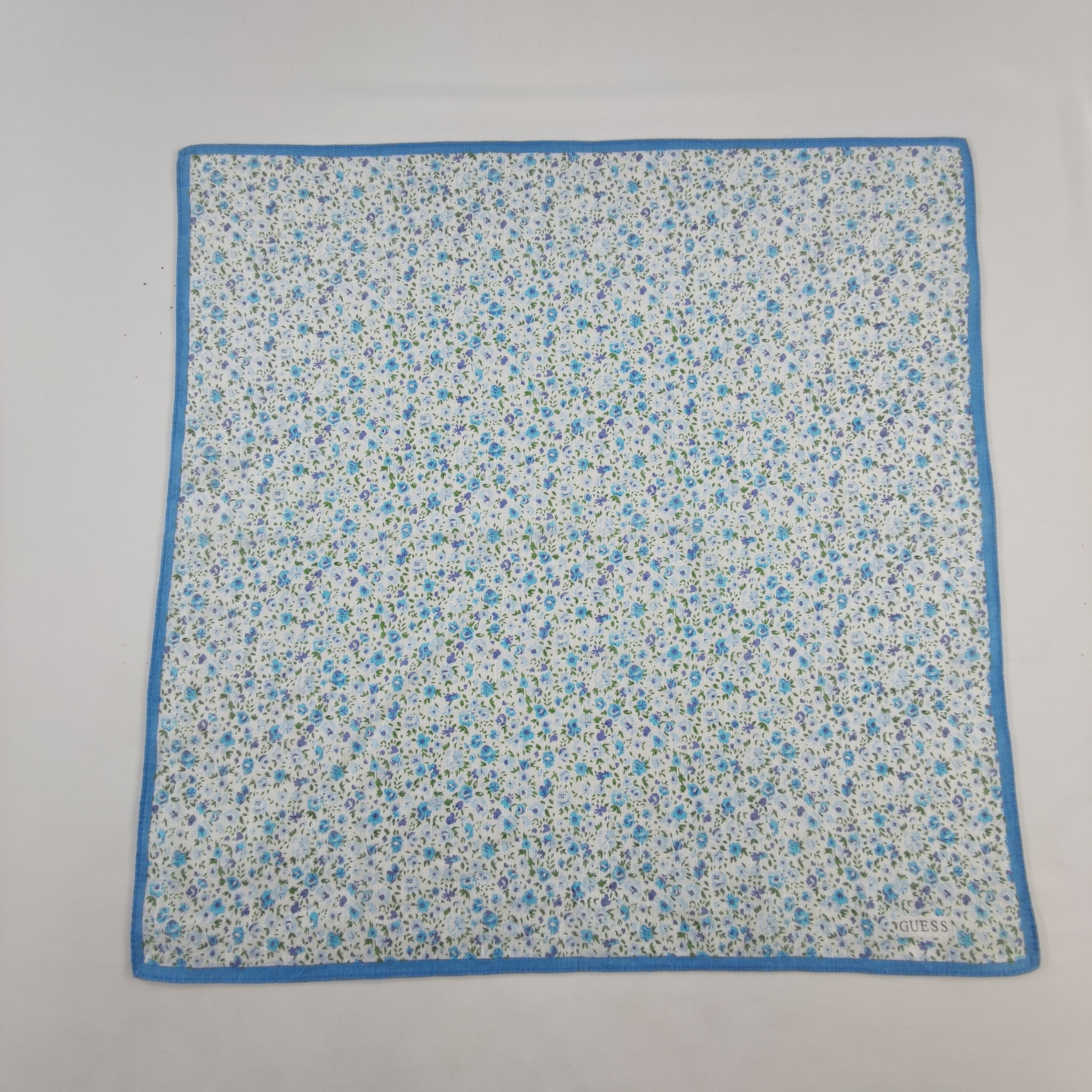 Guess Guess Handkerchief/Neckerchief/Bandana Size ONE SIZE - 2 Thumbnail