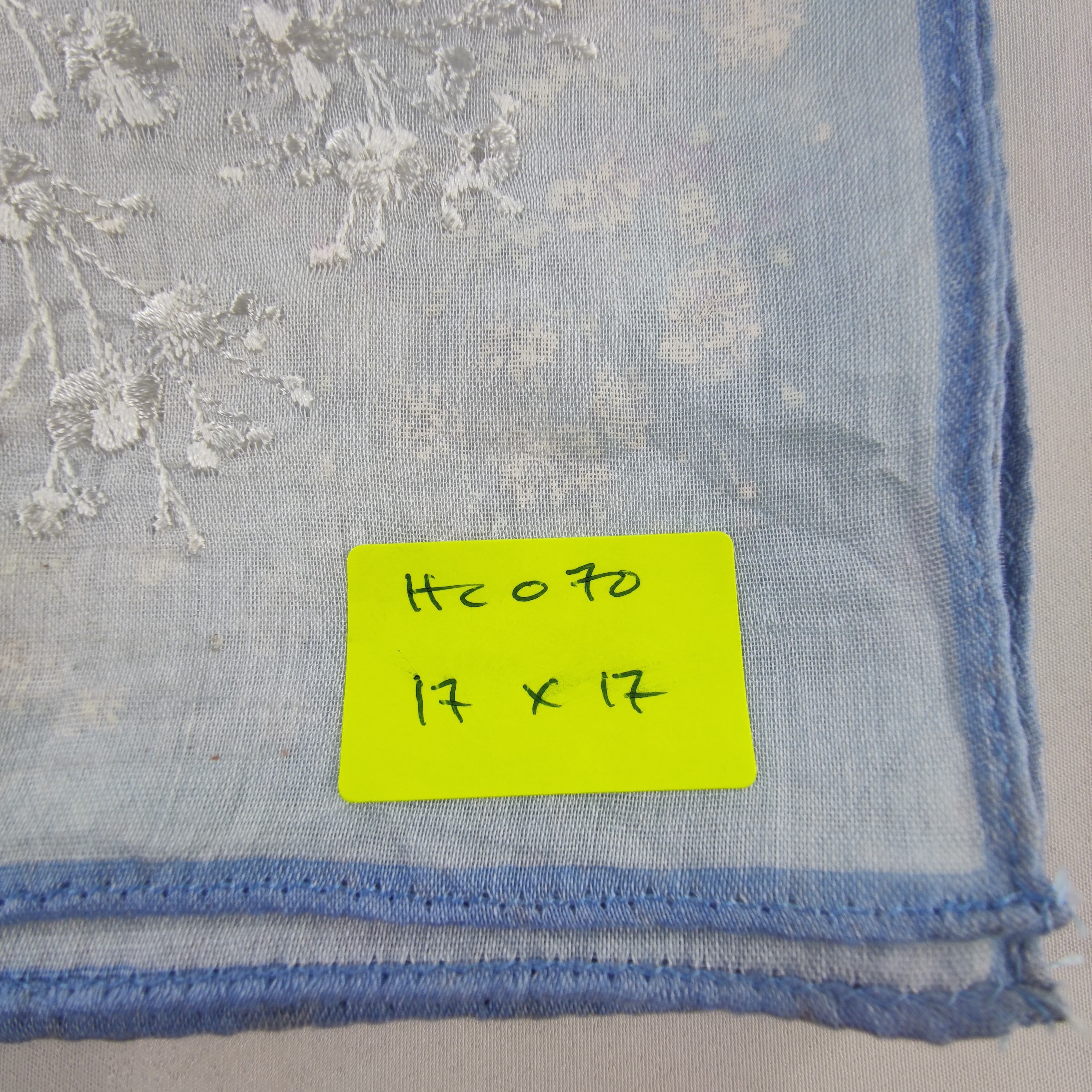 Nina Ricci Nina Ricci Handkerchief/Neckerchief/Bandana Size ONE SIZE - 5 Thumbnail