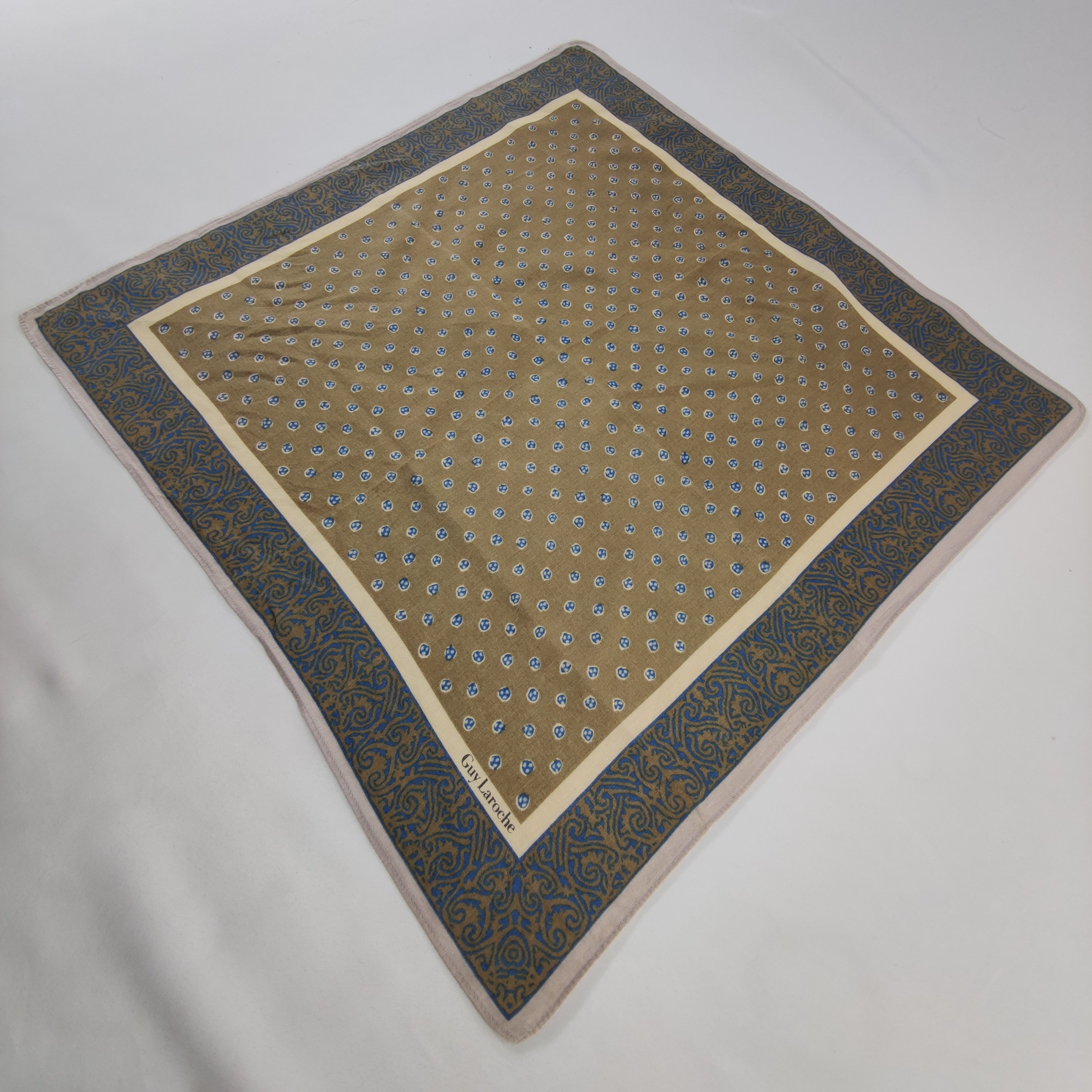 Guy Laroche Guy Laroche Handkerchief / Bandana / Neckerchief HC022 Size ONE SIZE - 3 Thumbnail