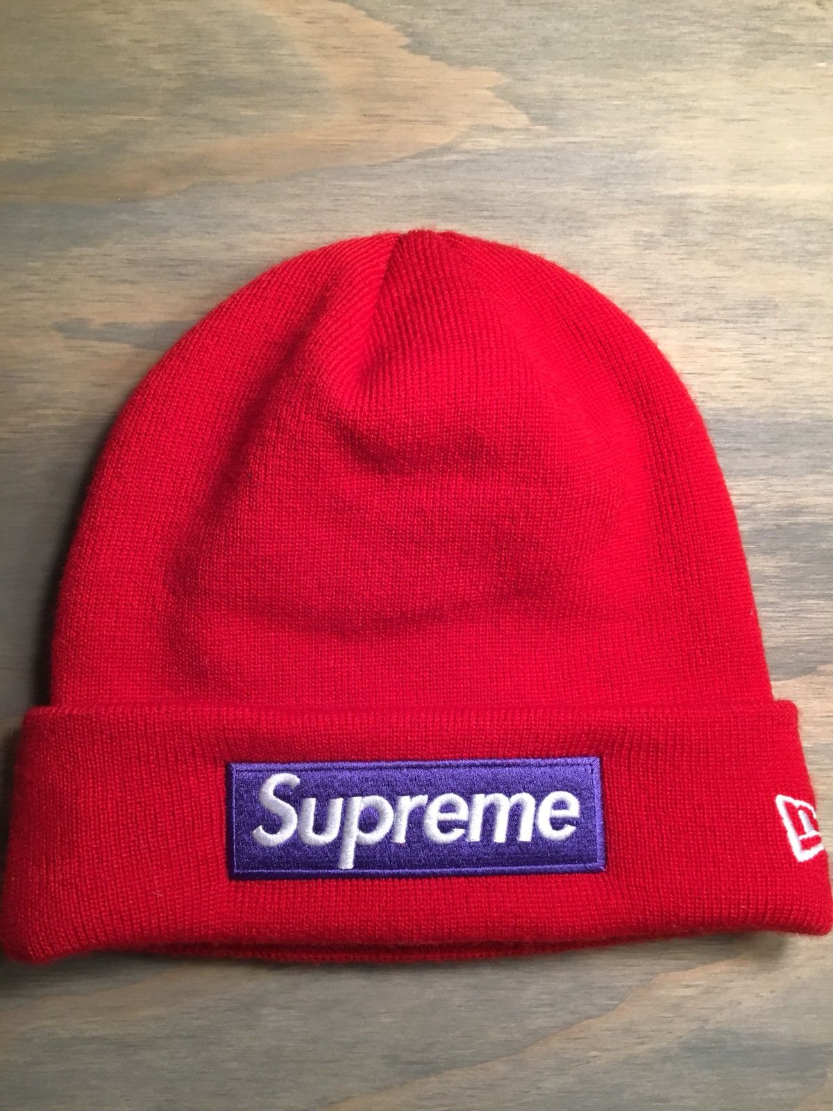 Supreme New Era Box Logo Beanie (FW18) Red