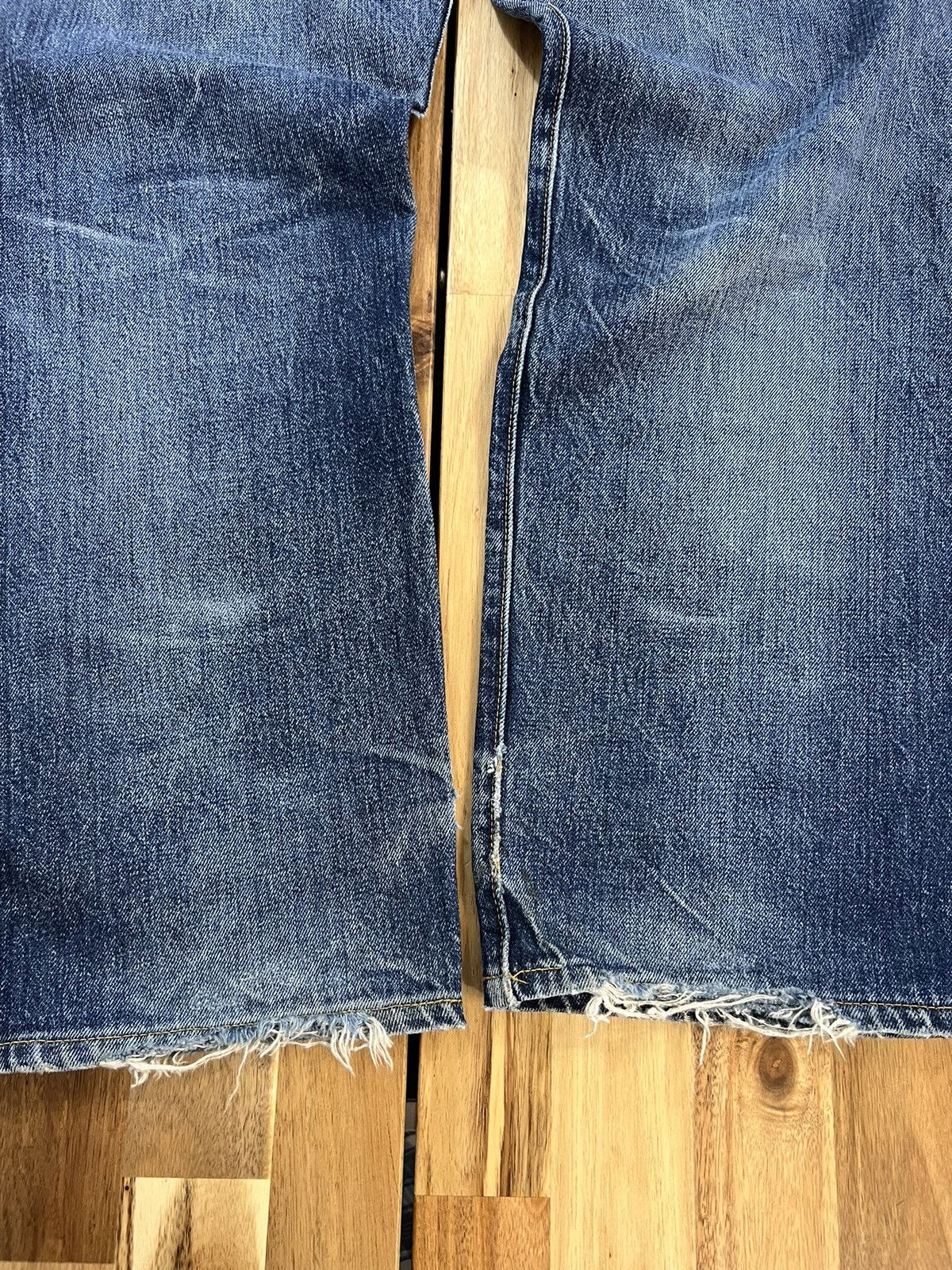 Levi's Vintage Levis 501XX Big E Selvedge Distressed Denim Jeans Size US 31 - 13 Thumbnail