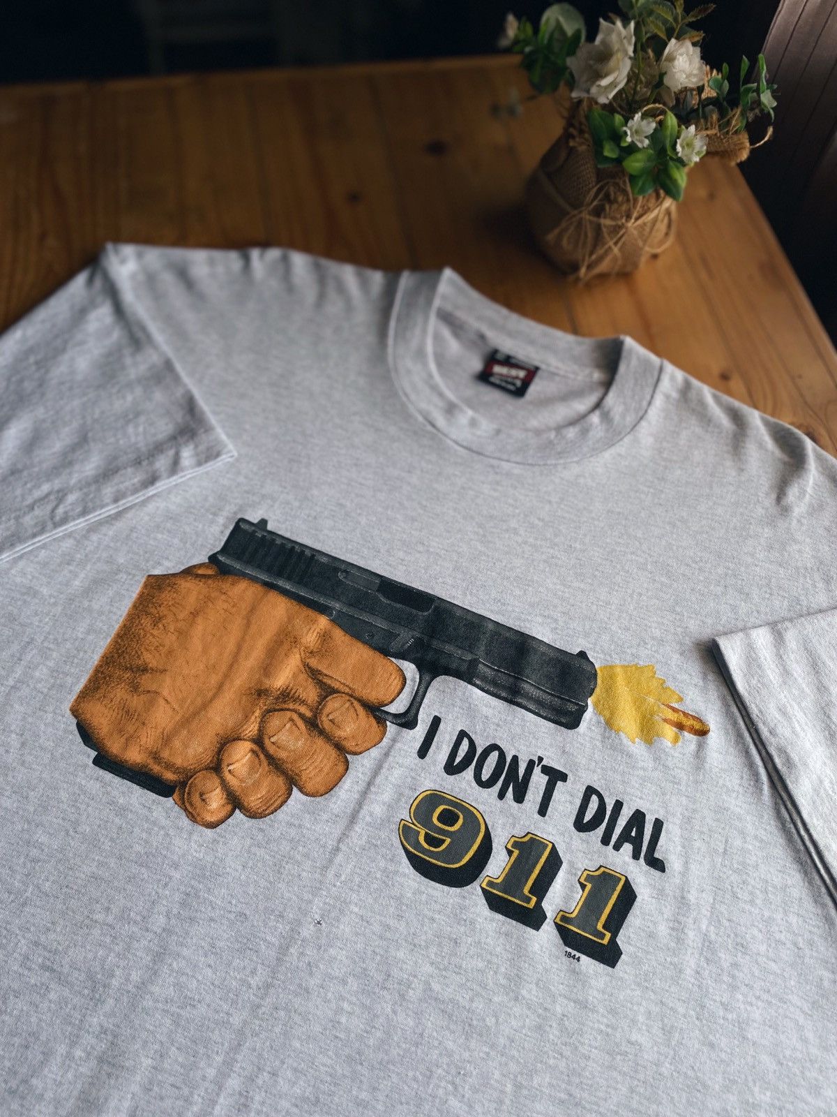 Vintage Vintage ‘I Don’t Dial 911’ T-Shirt Size US XXL / EU 58 / 5 - 1 Thumbnail