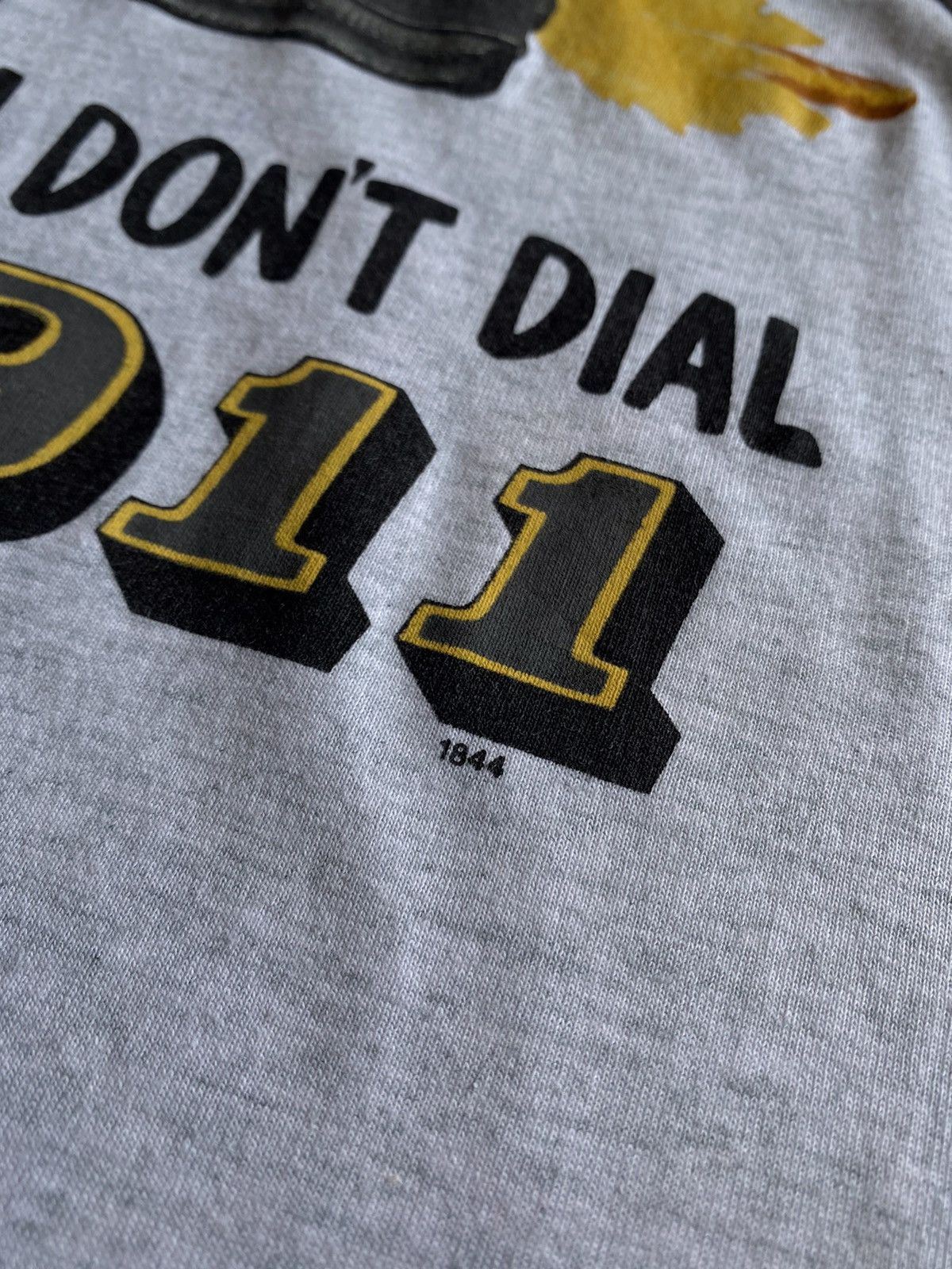 Vintage Vintage ‘I Don’t Dial 911’ T-Shirt Size US XXL / EU 58 / 5 - 7 Thumbnail