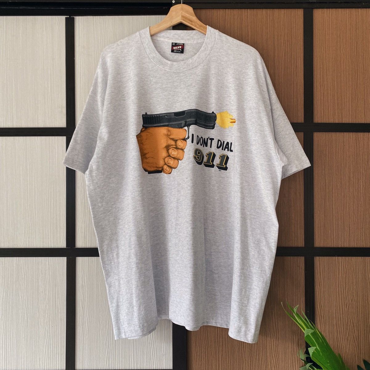 Vintage Vintage ‘I Don’t Dial 911’ T-Shirt Size US XXL / EU 58 / 5 - 4 Thumbnail