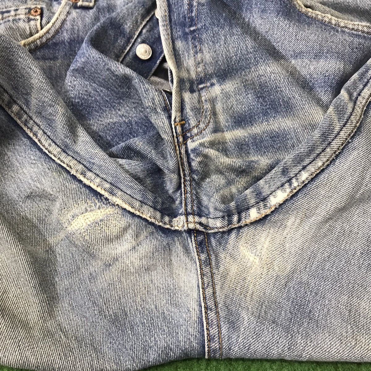 Levi's Vintage 80s Levis 501 Destroy Distressed Dirty Zigzag Jeans Size US 34 / EU 50 - 17 Thumbnail