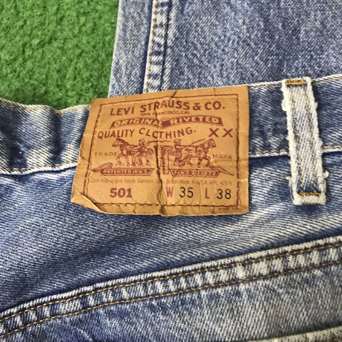 Levi's Vintage 80s Levis 501 Destroy Distressed Dirty Zigzag Jeans Size US 34 / EU 50 - 18 Thumbnail
