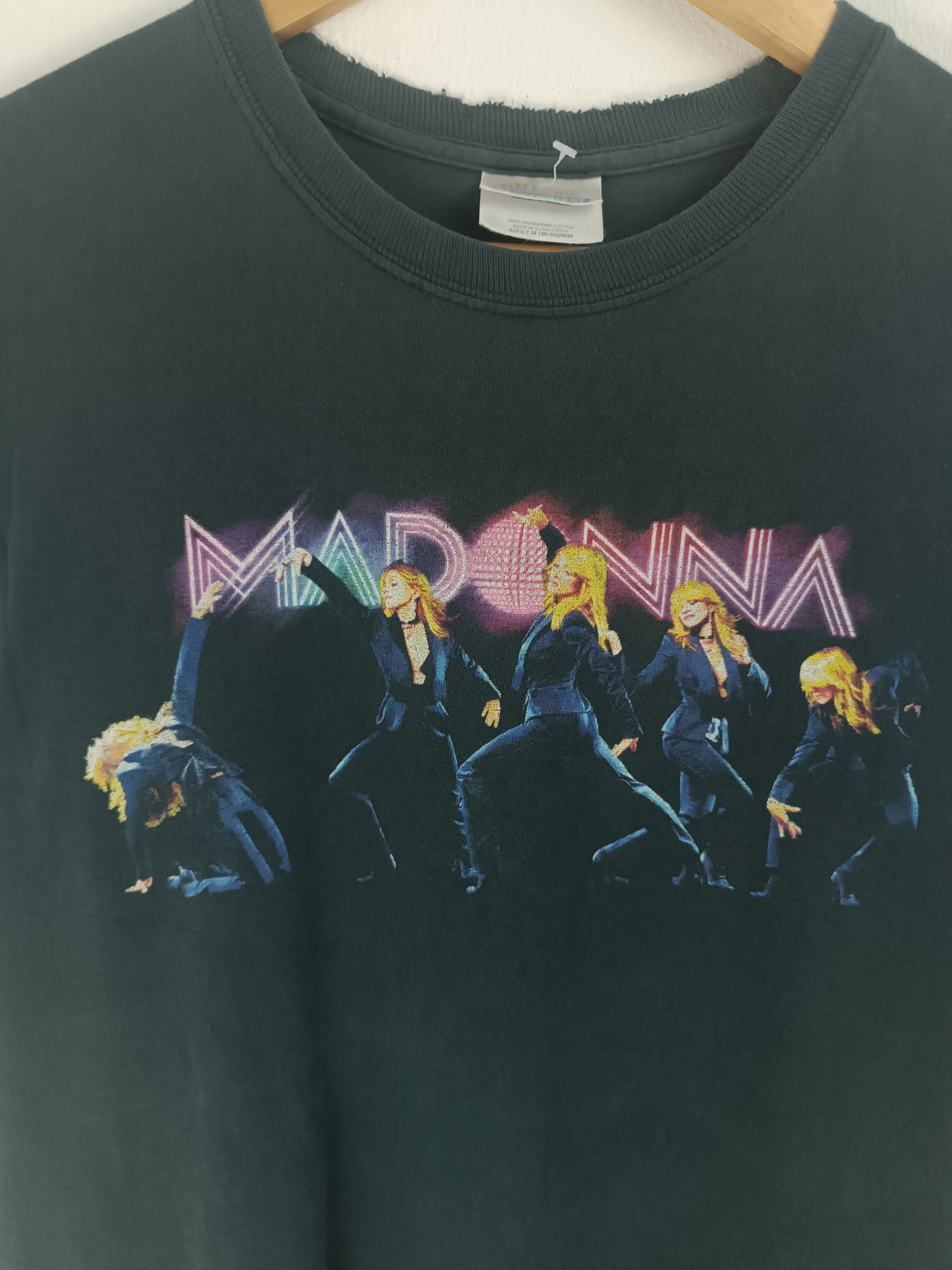 Band Tees THRASH FADED VINTAGE '06 MADONNA TOUR (britney billie janet) Size US M / EU 48-50 / 2 - 7 Thumbnail
