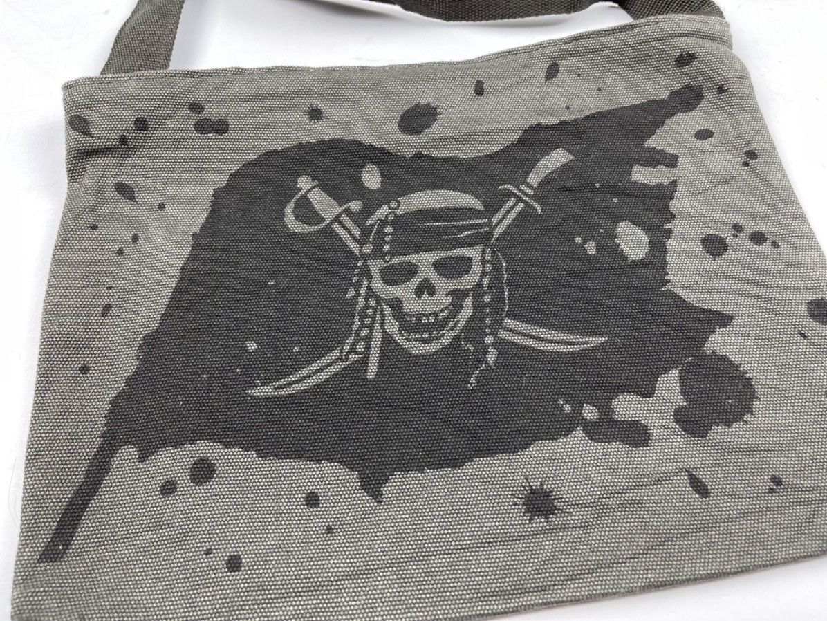Disney pirate skulls shoulder bag sling bag t3 Size ONE SIZE - 2 Thumbnail