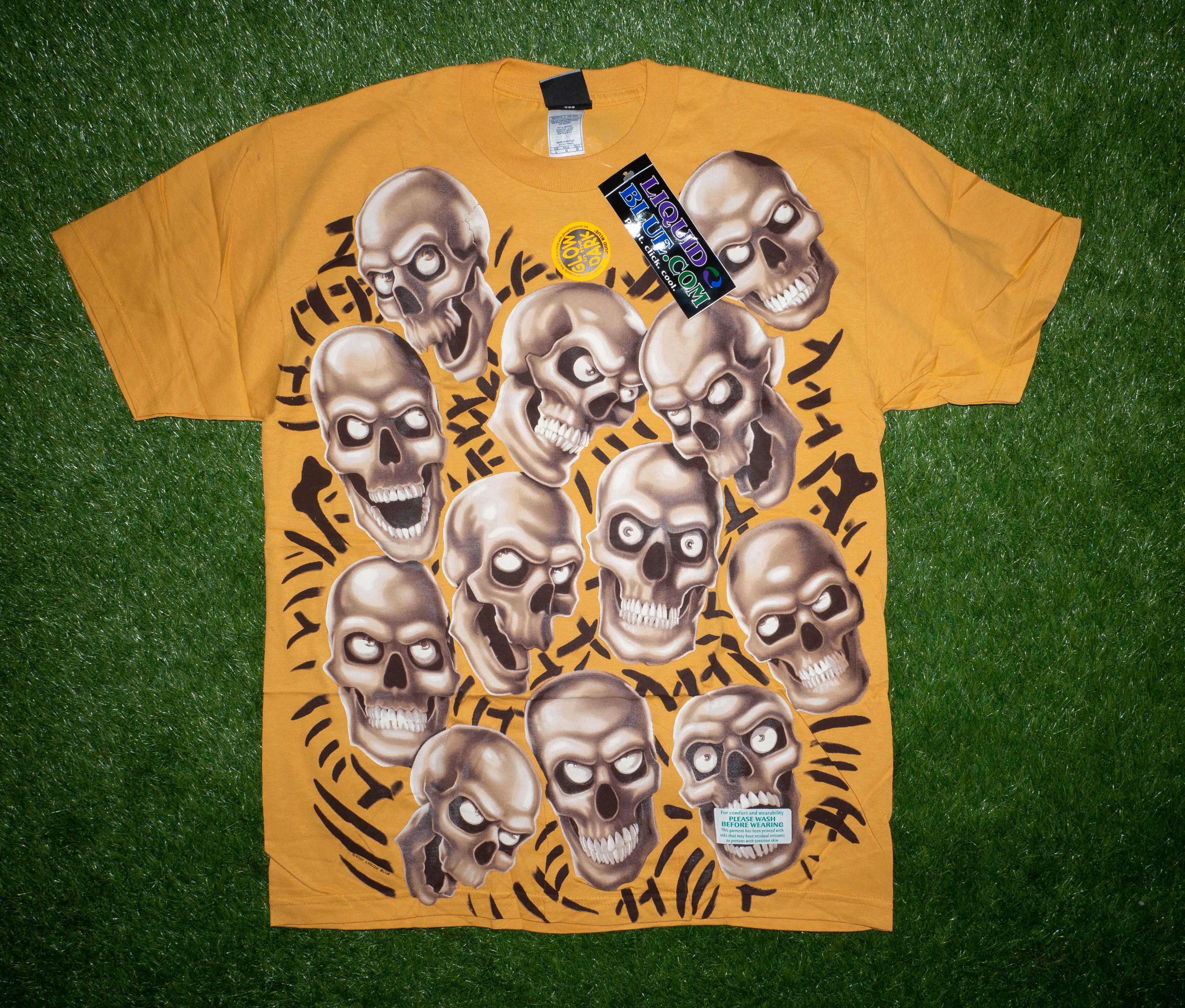 Vintage Liquid Blue Skull Pile L T-Shirt NWT