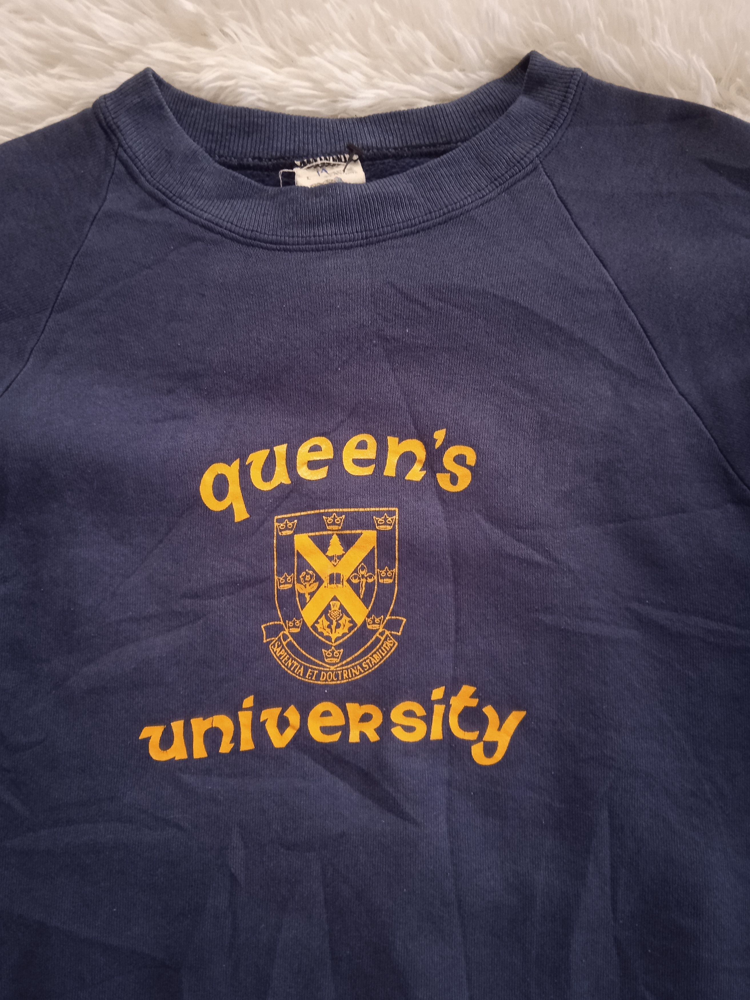 Vintage Vintage 80s-90s Queen's University Raglan Sweatshirt Size US M / EU 48-50 / 2 - 2 Thumbnail
