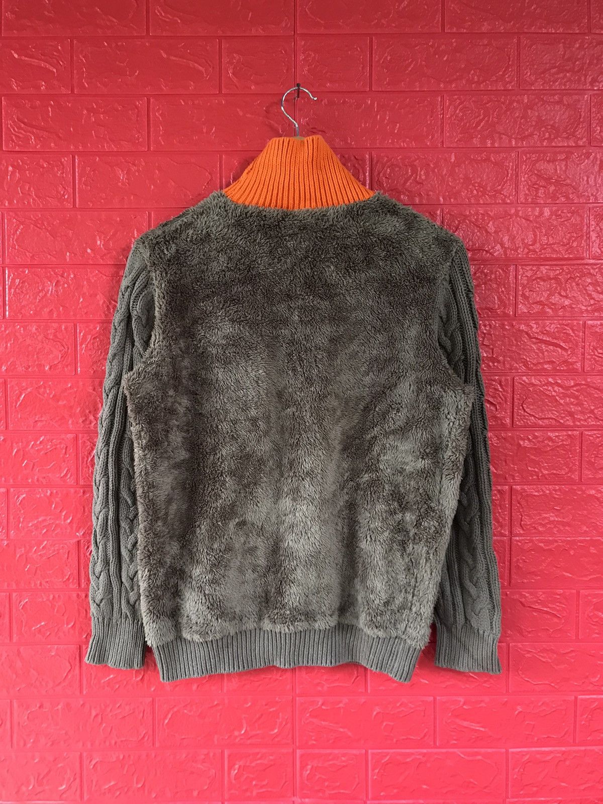 Japanese Brand × Undercover × Uniqlo UU Uniqlo Undercover Fleece Crewneck Sweatshirts Size US S / EU 44-46 / 1 - 2 Thumbnail