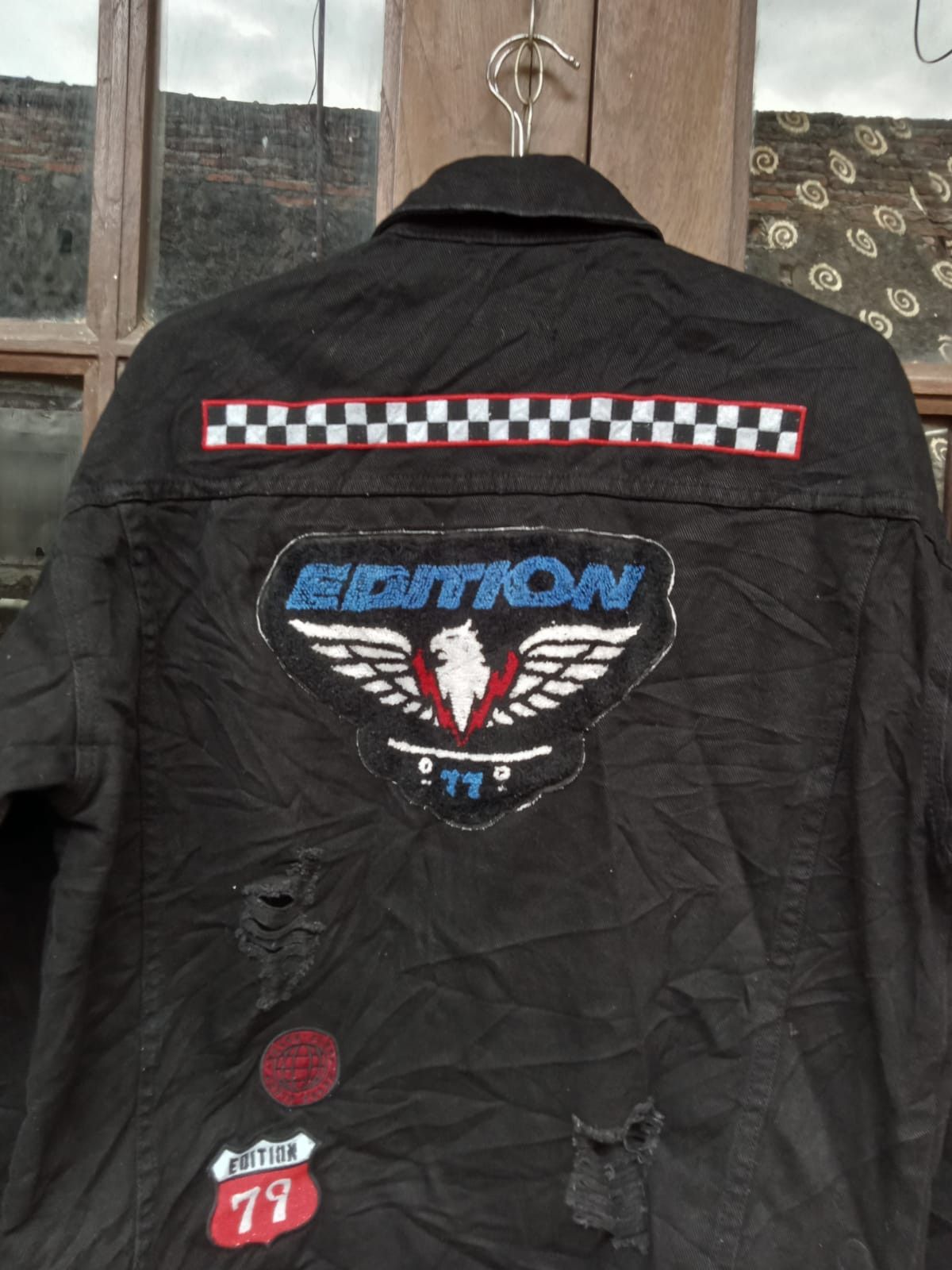 Forever 21 Rare item Forever 21 Patch Denim Jacket Mens Size US M / EU 48-50 / 2 - 4 Thumbnail