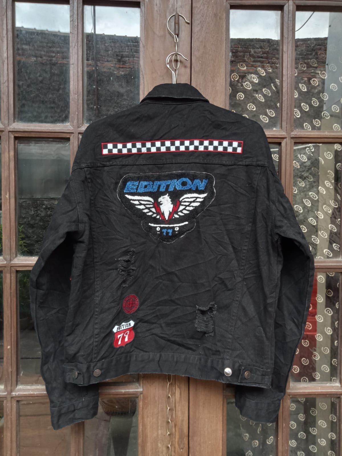 Forever 21 Rare item Forever 21 Patch Denim Jacket Mens Size US M / EU 48-50 / 2 - 3 Thumbnail