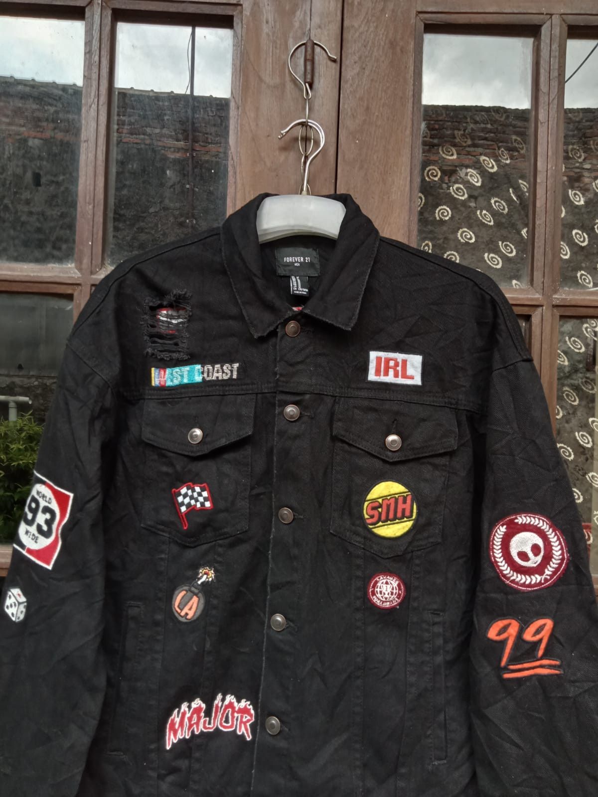 Forever 21 Rare item Forever 21 Patch Denim Jacket Mens Size US M / EU 48-50 / 2 - 2 Thumbnail