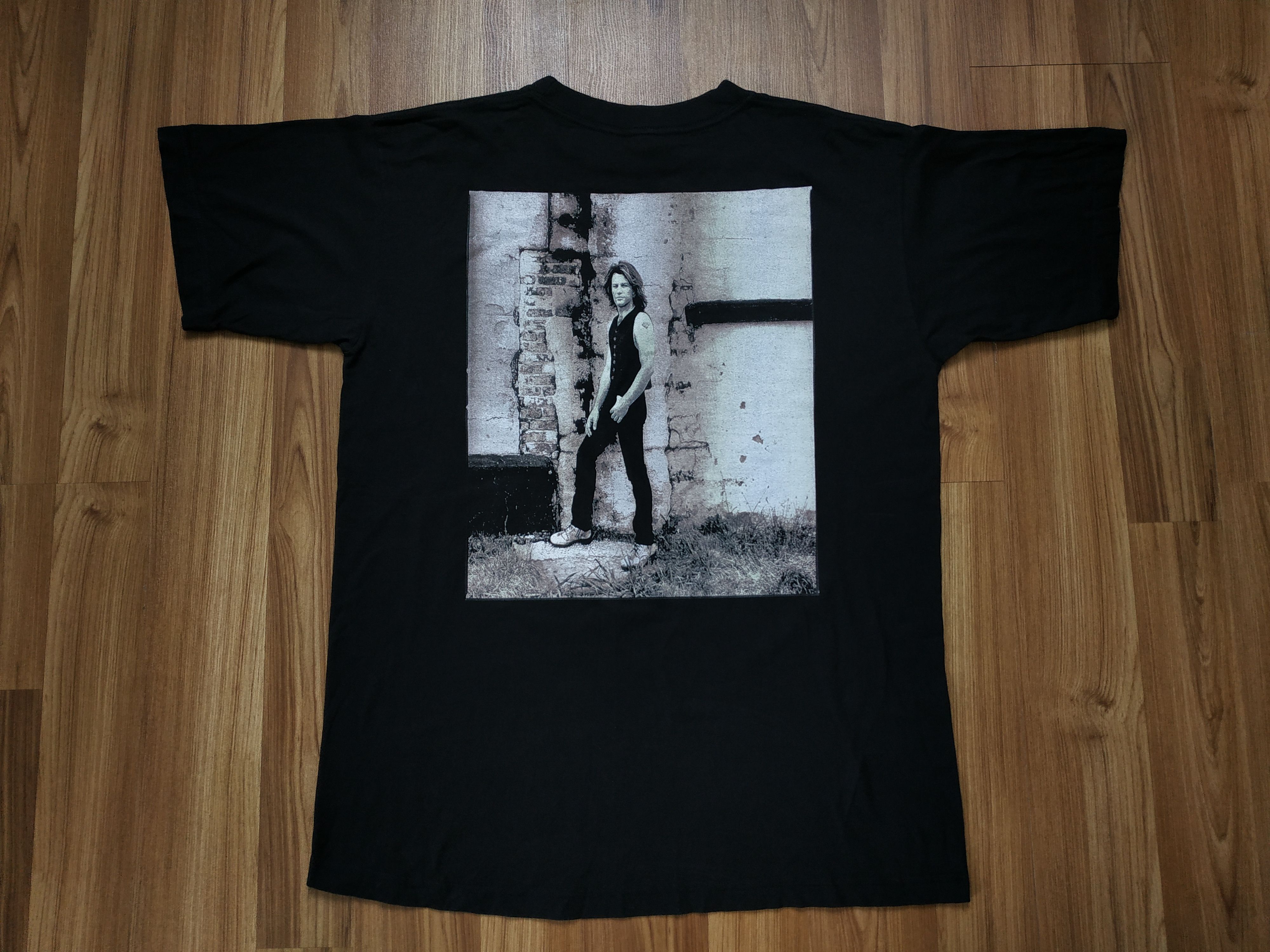 Vintage Vintage Bon Jovi Cross Road 1994 TShirt Metallica Pink Floyd Size US L / EU 52-54 / 3 - 3 Thumbnail