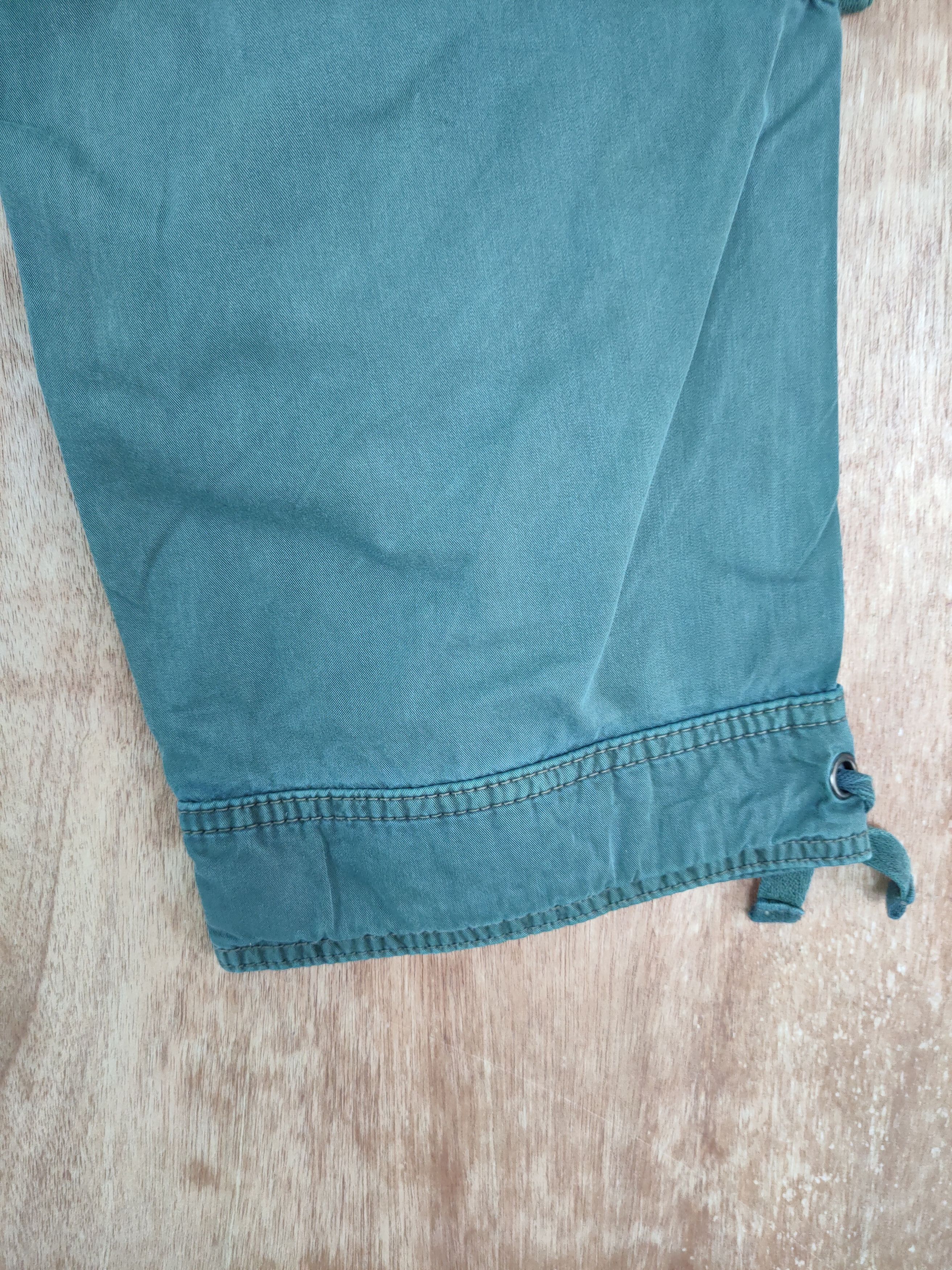 Japanese Brand × Uniqlo Uniqlo 3/4 short cargo pants Size US 27 - 7 Thumbnail