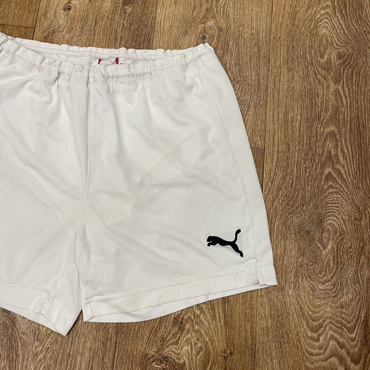 Vintage Vintage 90s Puma Shorts Streetwear Y2K Baggy White Logo 34 Size US 34 / EU 50 - 2 Thumbnail