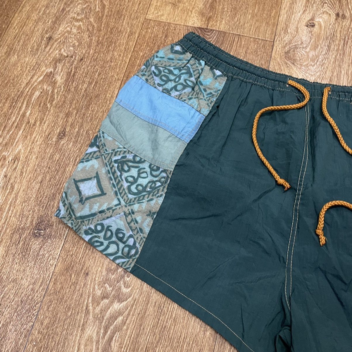 Vintage Vintage 90s Art Streetwear Shorts Summer Kanye Travis Style Size US 33 - 3 Thumbnail