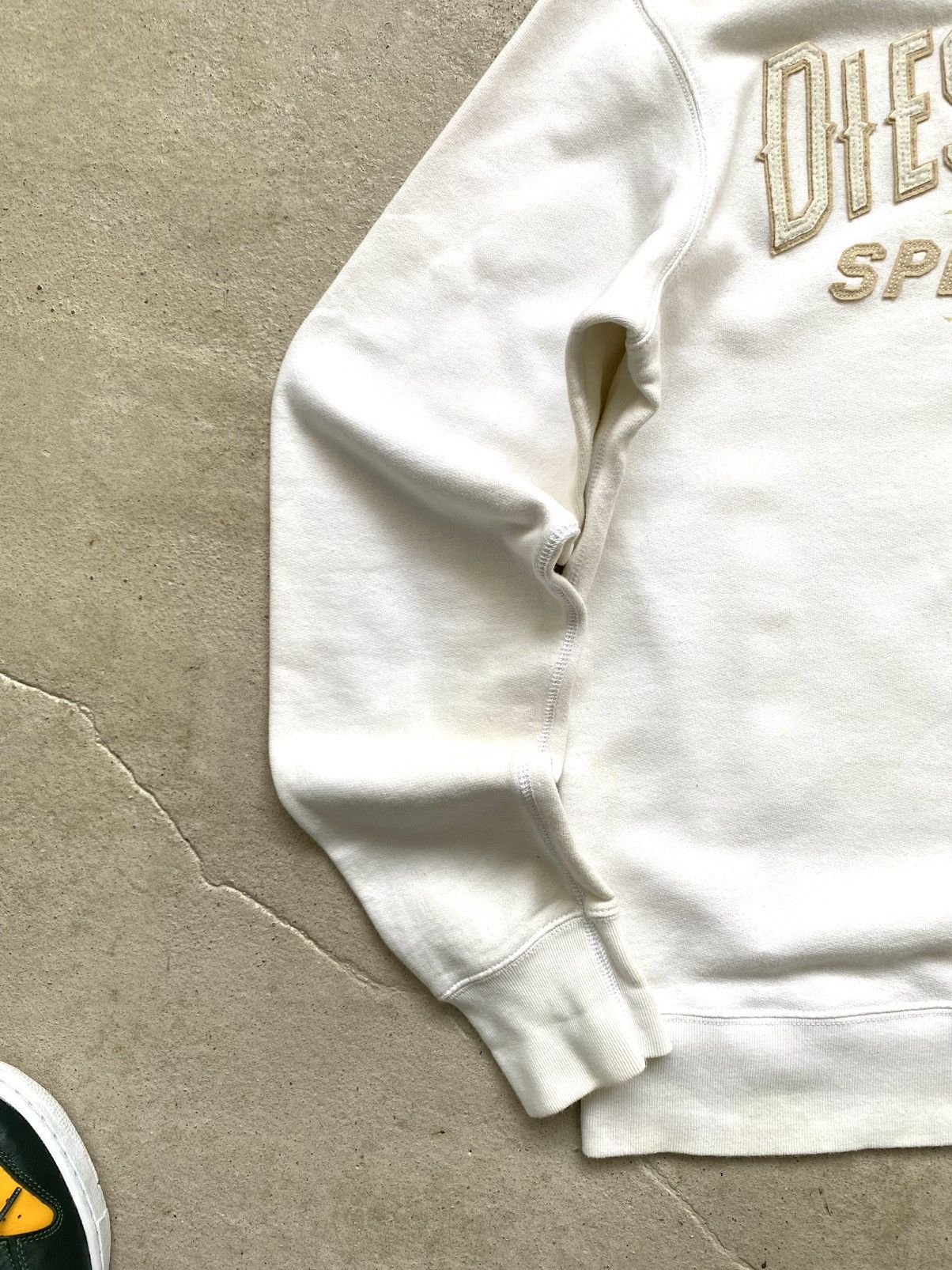 Diesel Y2K Vintage Diesel Sweatshirt Y2K Retro Hype Size US XL / EU 56 / 4 - 6 Thumbnail