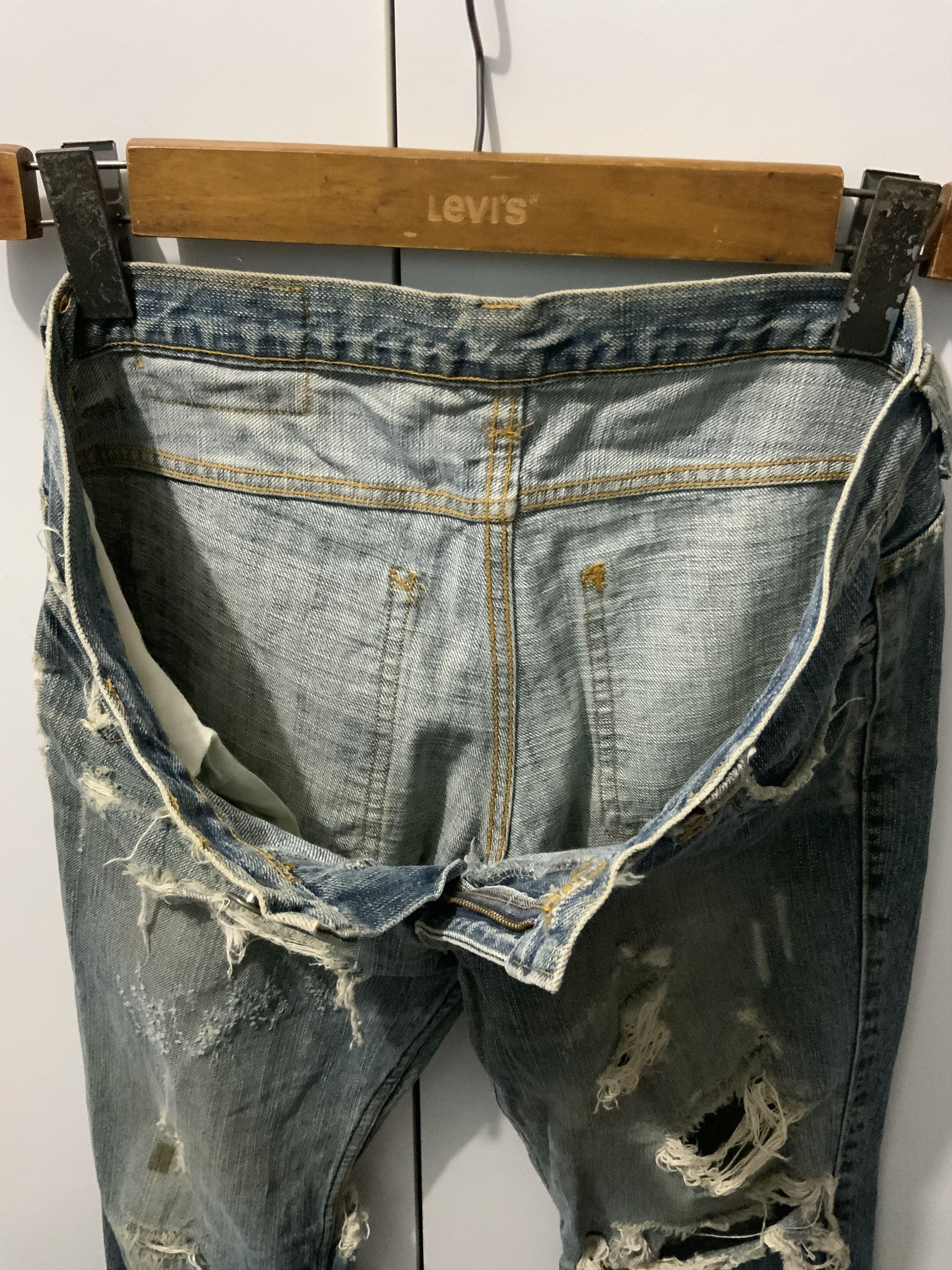 Japanese Brand Vintage Distressed Lois Crayon Japan Denim Jean Size US 31 - 13 Thumbnail