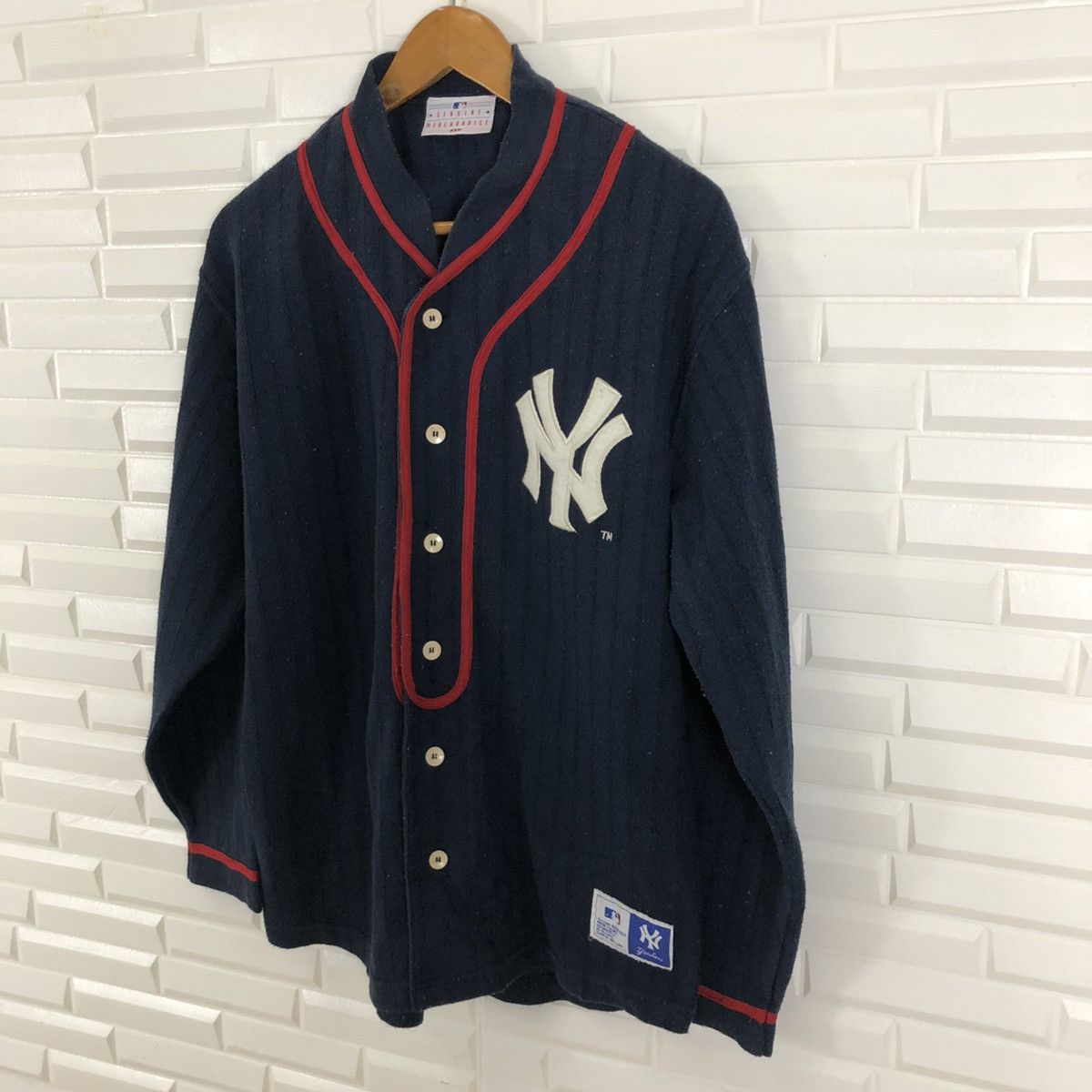 MLB × New York Yankees ✈️🔥NY YANKEES GENUINE MERCHANDISE LIGHT JACKET🔥✈️ Size US L / EU 52-54 / 3 - 3 Thumbnail