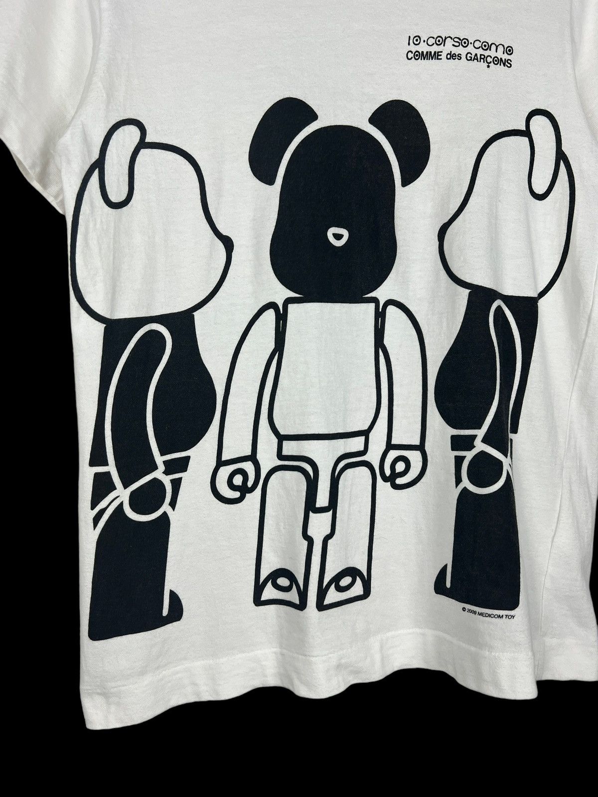 10 Corso Como × Comme des Garcons Rare 2009 CDG x 10 Corso Como x Medicom Toy Tshirt Size XS / US 0-2 / IT 36-38 - 4 Thumbnail