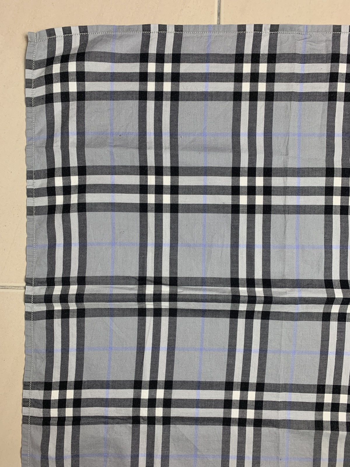Burberry Burberry Handkerchief Pocketsquares Size ONE SIZE - 6 Thumbnail