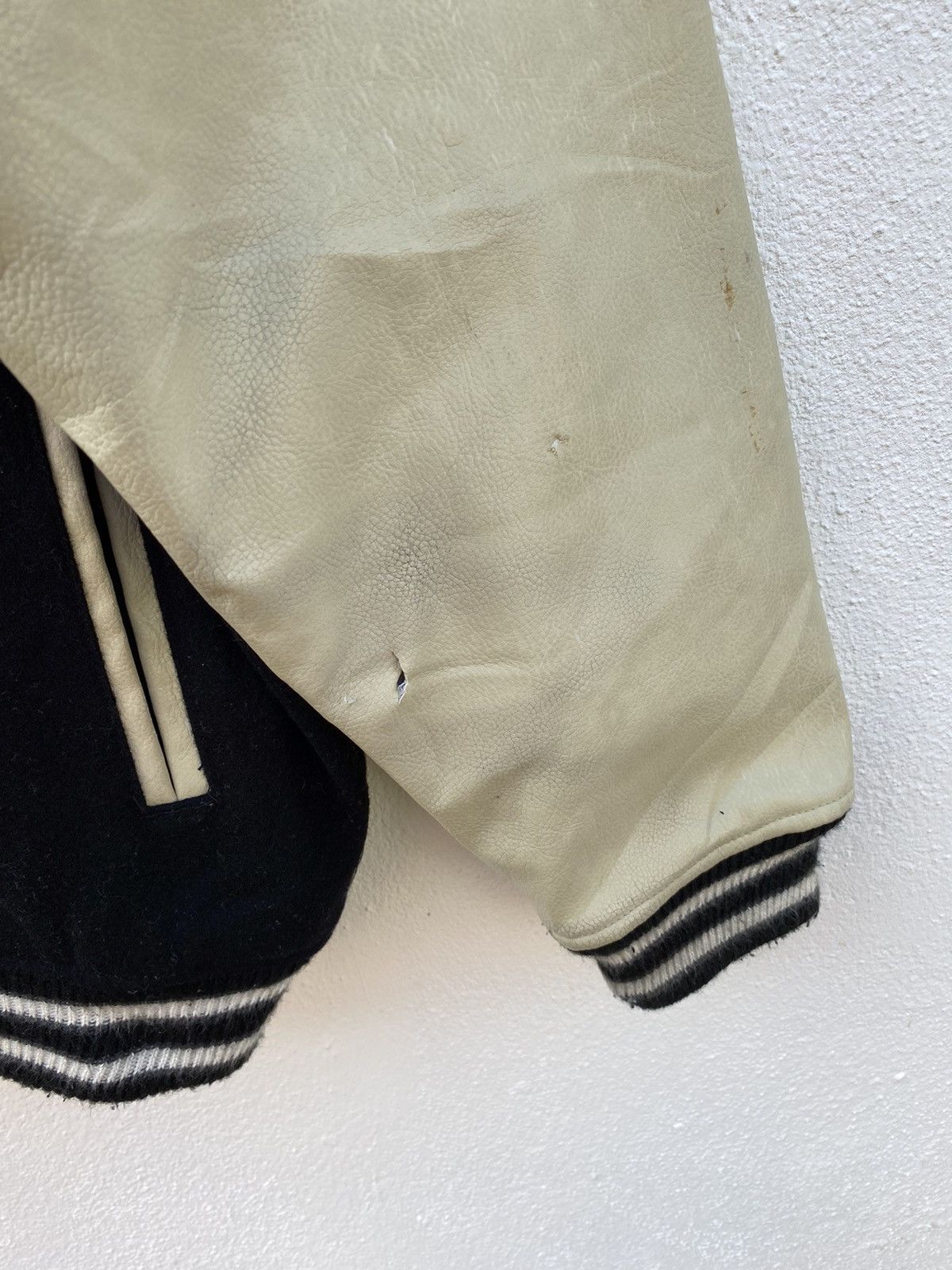Other Vintage asian can controlerz embroidery wool varsity jacket Size US L / EU 52-54 / 3 - 6 Thumbnail
