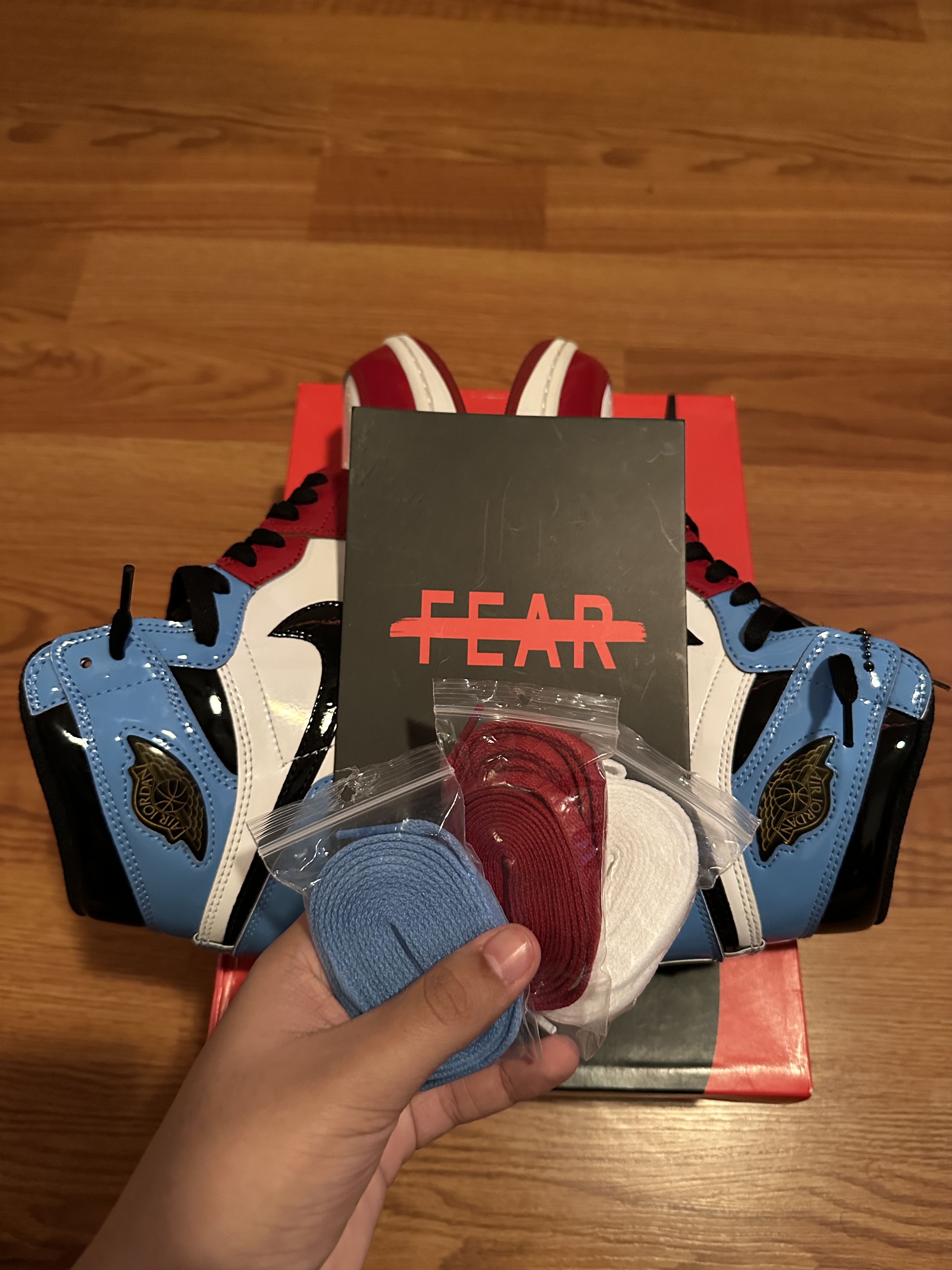 Jordan Brand Jordan Retro 1 Fearless Size US 9.5 / EU 42-43 - 4 Thumbnail