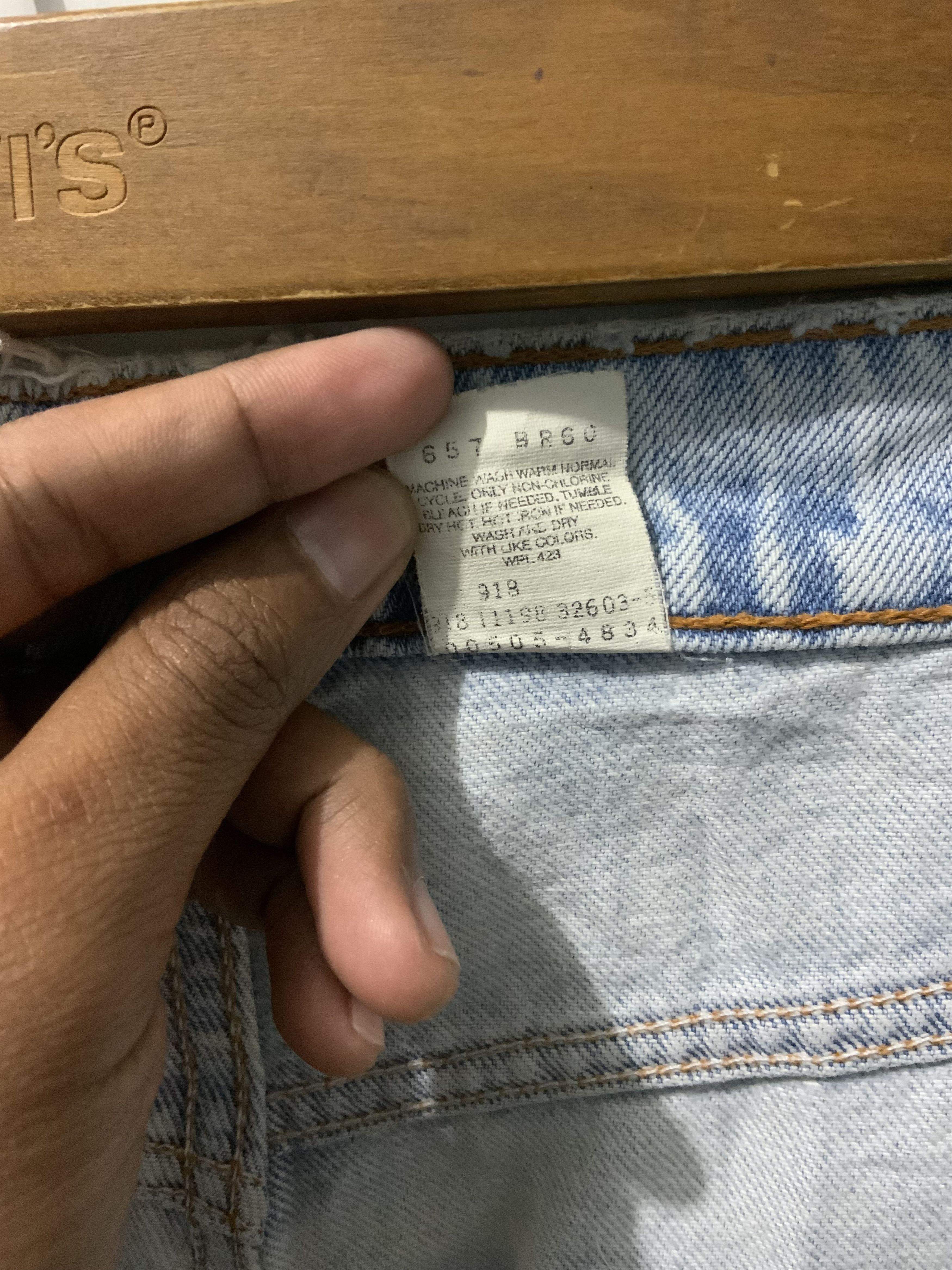 Levi's Vintage 90s Levi’s Faded Thrased Essential Denim Jeans Size US 33 - 17 Thumbnail