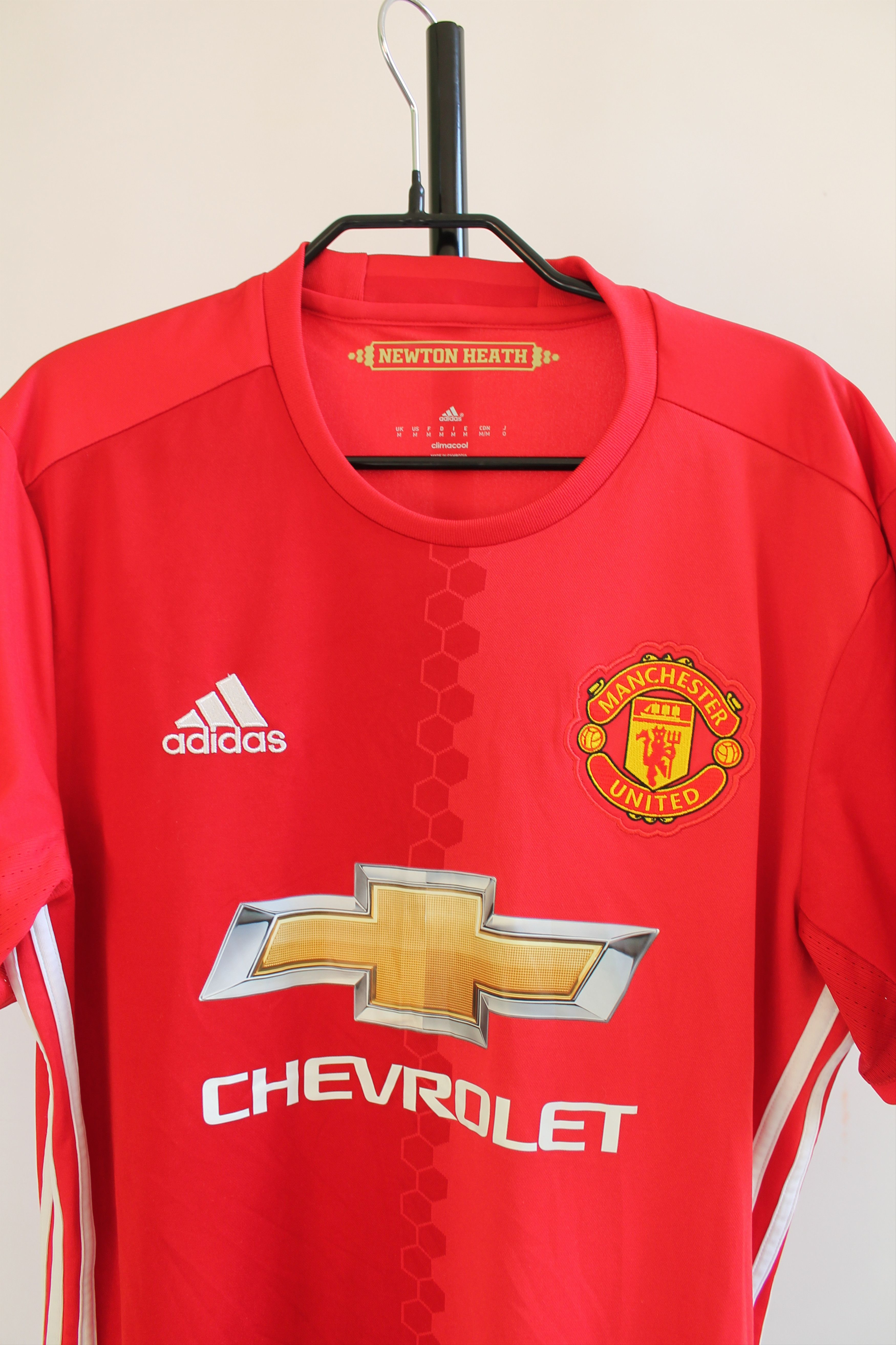 Adidas 2016 2017 Manchester United MU Home Soccer Jersey Adidas Size US M / EU 48-50 / 2 - 3 Thumbnail
