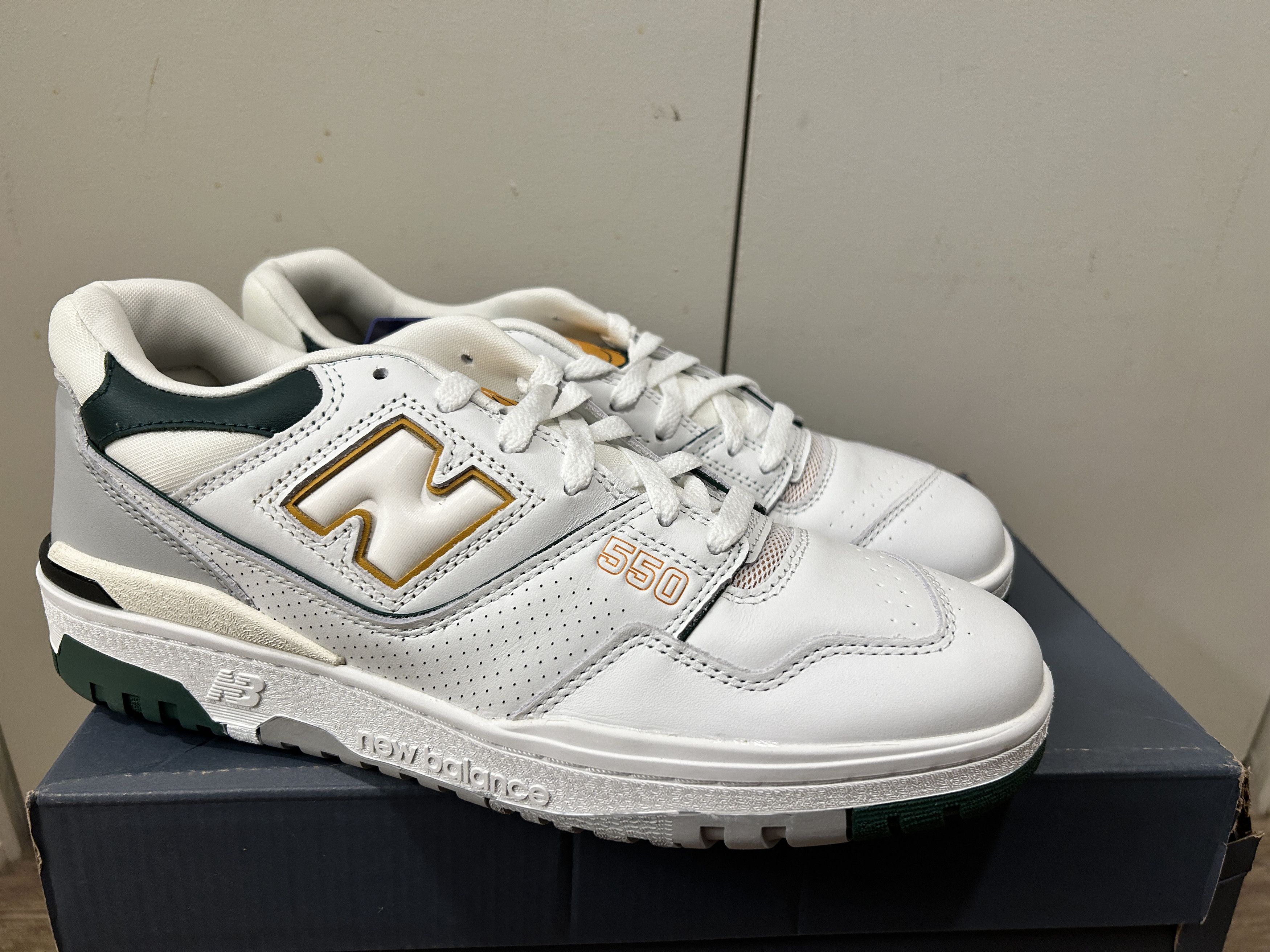 New Balance New Balance 550 Nightwatch Green / BB550PWC / Brand New Size US 9.5 / EU 42-43 - 2 Thumbnail