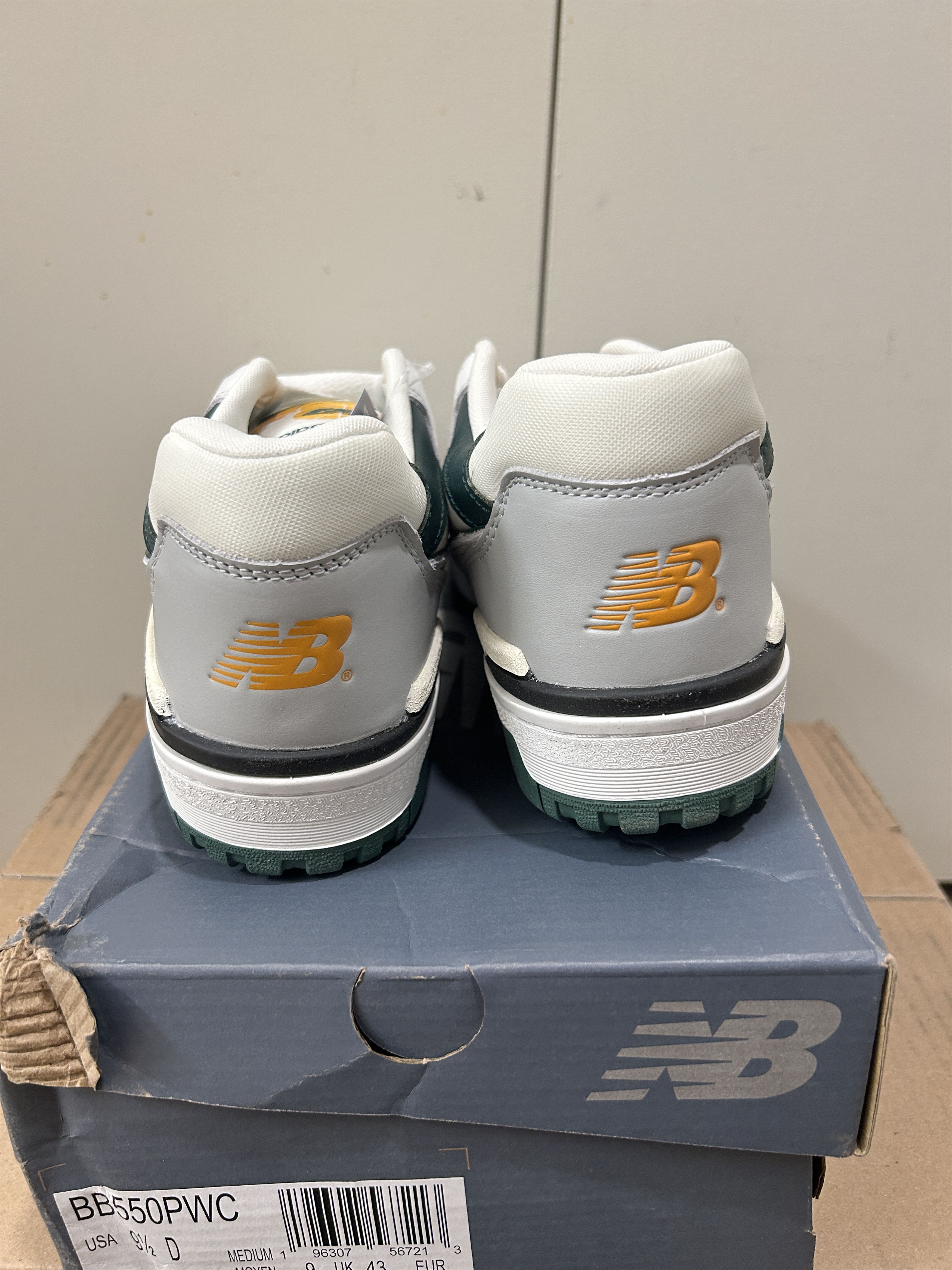 New Balance New Balance 550 Nightwatch Green / BB550PWC / Brand New Size US 9.5 / EU 42-43 - 5 Thumbnail