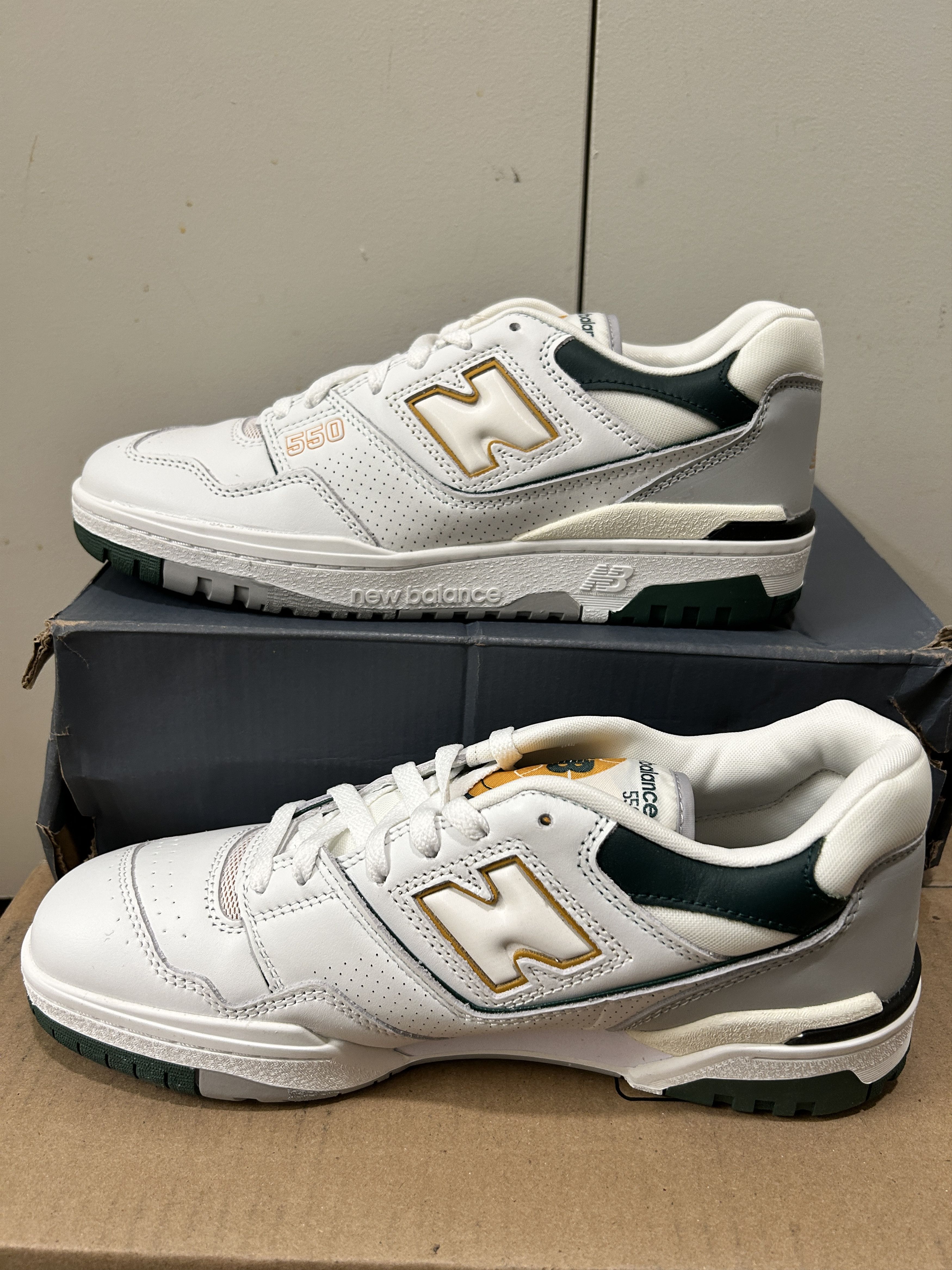 New Balance New Balance 550 Nightwatch Green / BB550PWC / Brand New Size US 9.5 / EU 42-43 - 6 Thumbnail