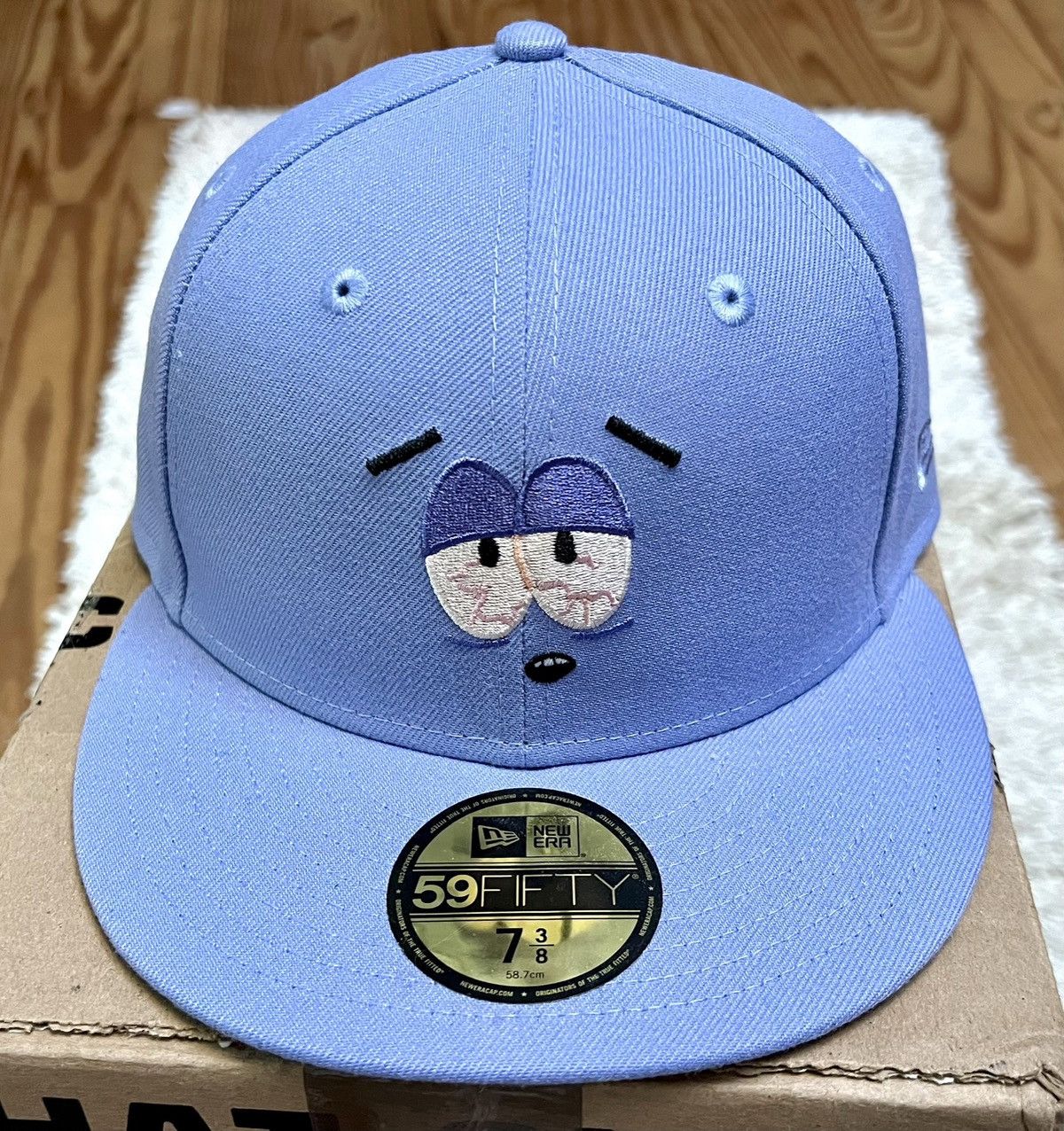 Hat Club store And South Park Towelie Exclusive New Era Fitted Hat Cap Size 7 3/8 RARE