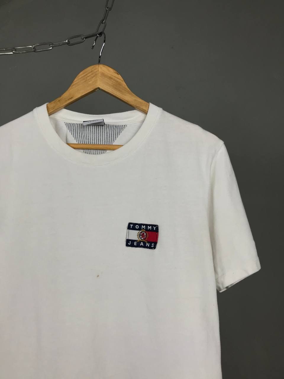 Tommy Hilfiger Tommy Hilfiger luxury streetwear big logo overprinted tee Size US S / EU 44-46 / 1 - 3 Thumbnail
