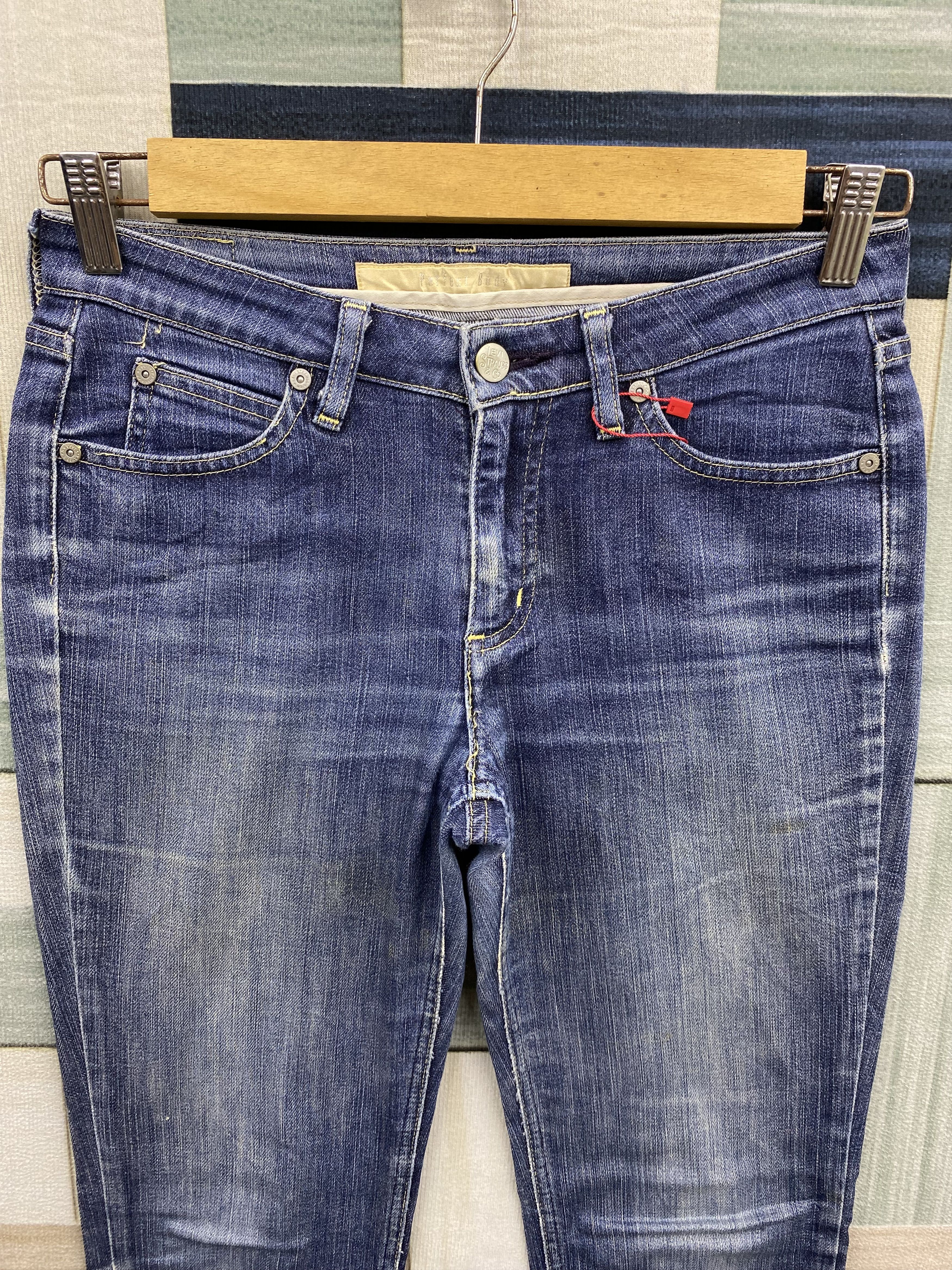 Levi's Vintage Distress Y2K Levi's Flare Denim Jean Size 29" - 3 Thumbnail