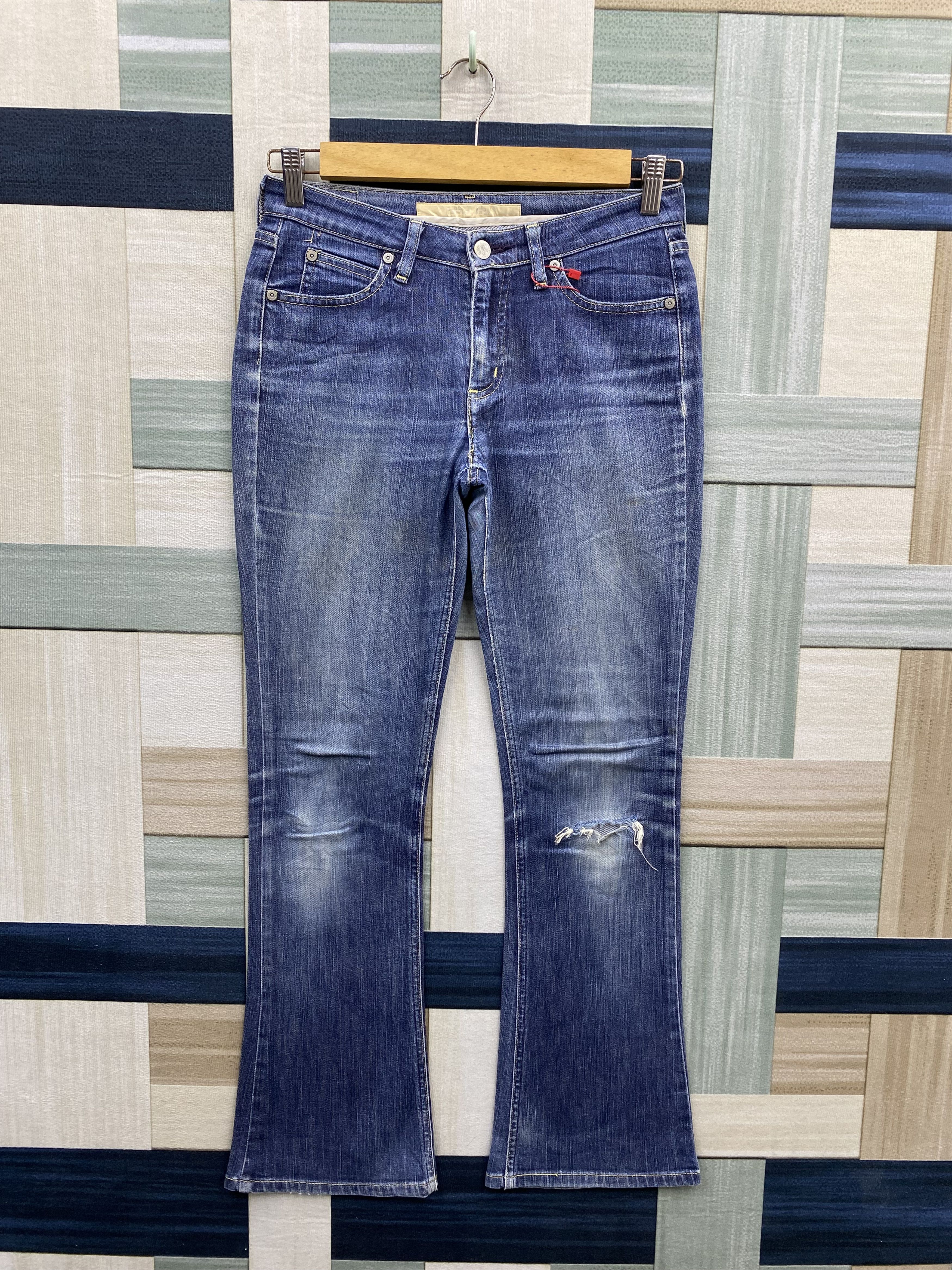 Levi's Vintage Distress Y2K Levi's Flare Denim Jean Size 29" - 1 Thumbnail