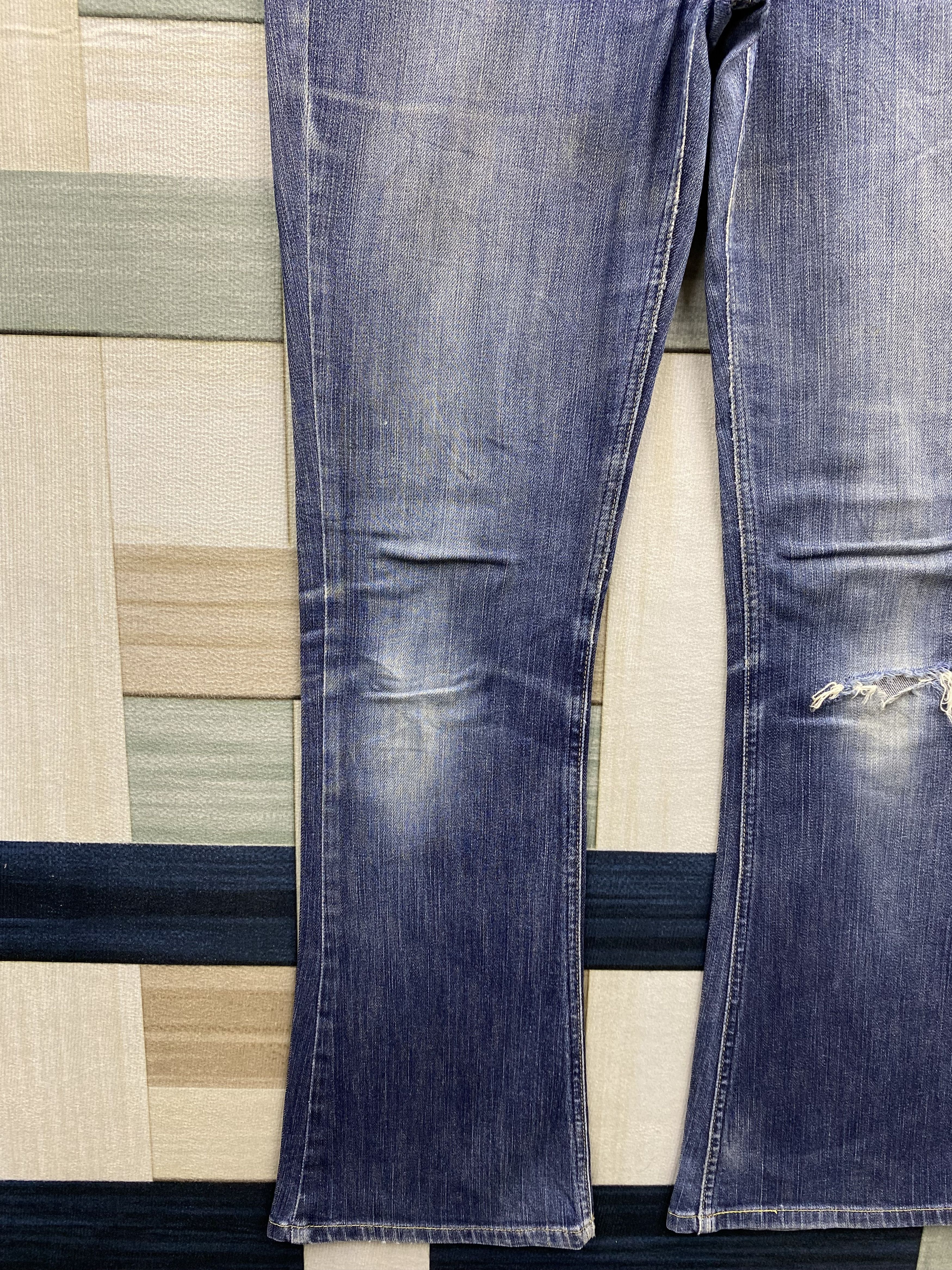 Levi's Vintage Distress Y2K Levi's Flare Denim Jean Size 29" - 10 Thumbnail