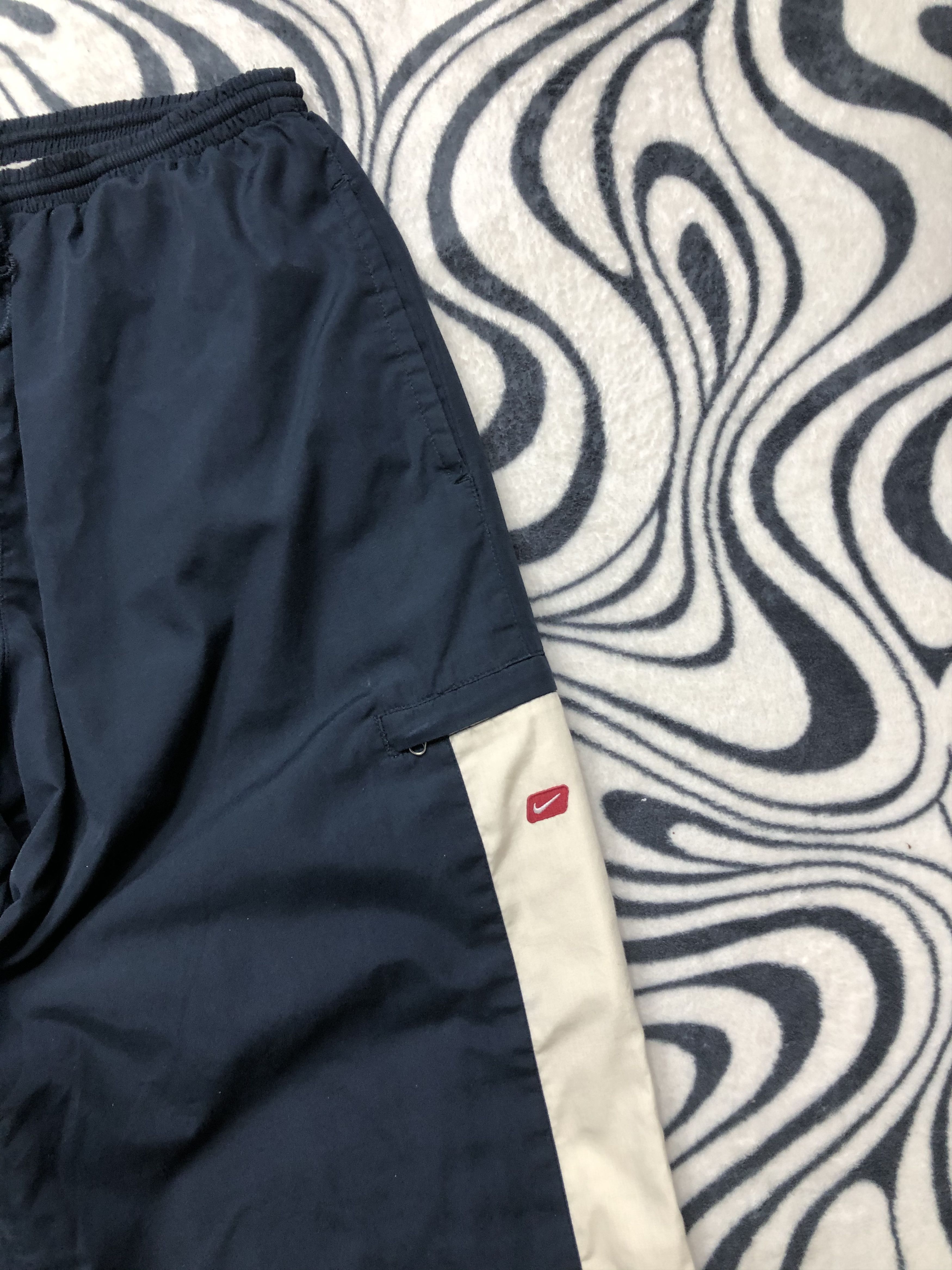 Nike Nike Vintage Mens Nylon Baggy Pants Y2K Drill Size US 34 / EU 50 - 2 Thumbnail