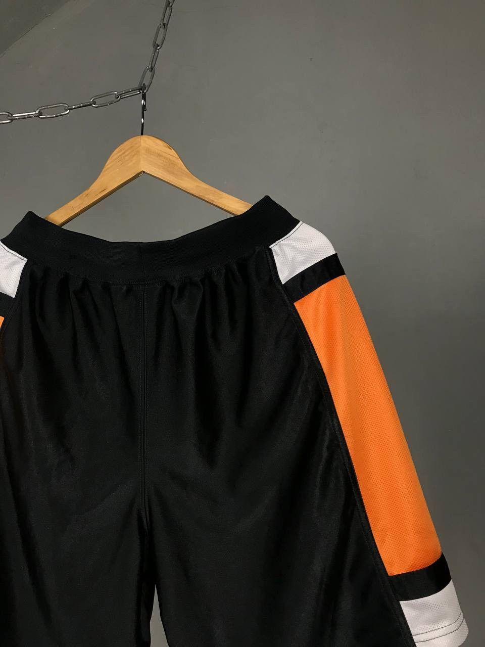 Nike Nike swoosh streetwear vintage sportwear shorts Size US 34 / EU 50 - 6 Thumbnail