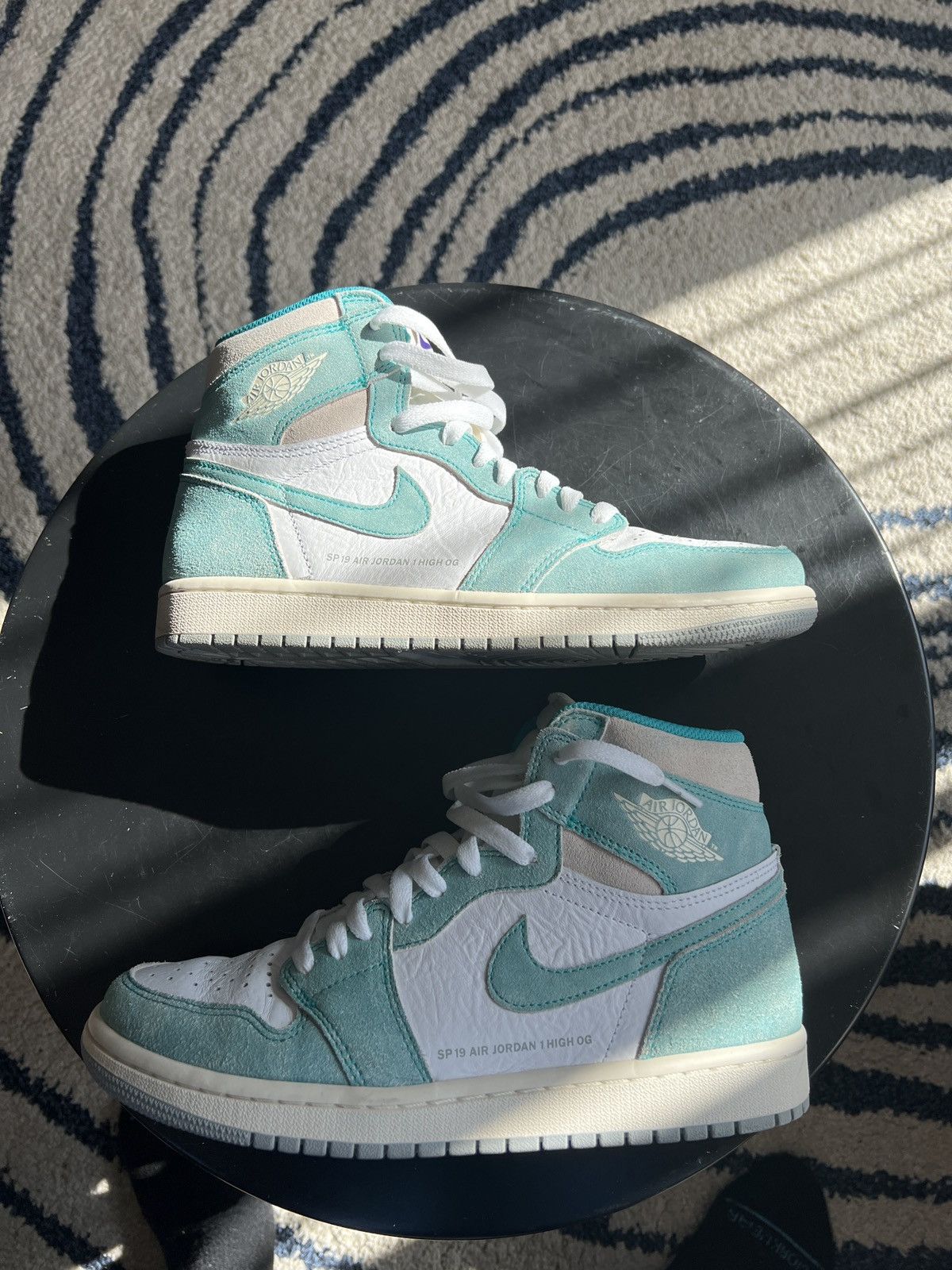 Nike Air Jordan 1 retro high OG Sz.8 turbo green Size US 8 / EU 41 - 1 Thumbnail