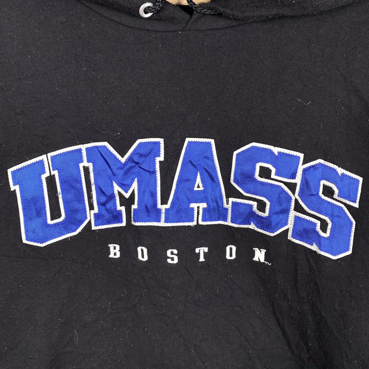 Champion Vintage University of Massachusetts Boston Hoodie Pullover Size US L / EU 52-54 / 3 - 4 Thumbnail