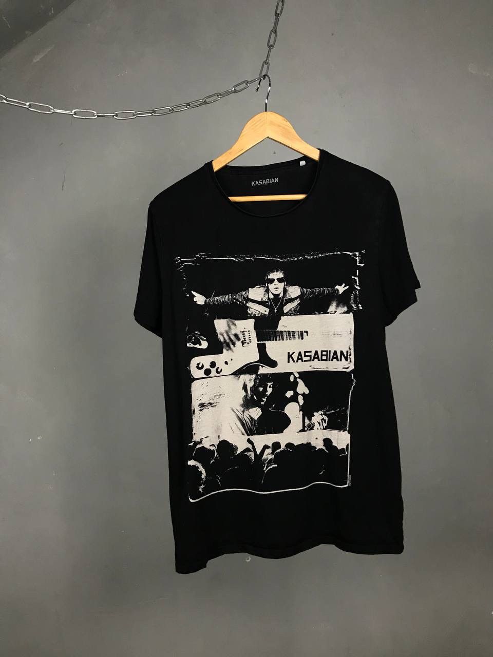 Band Tees Kasabian vintage rock band tee Size US L / EU 52-54 / 3 - 1 Thumbnail
