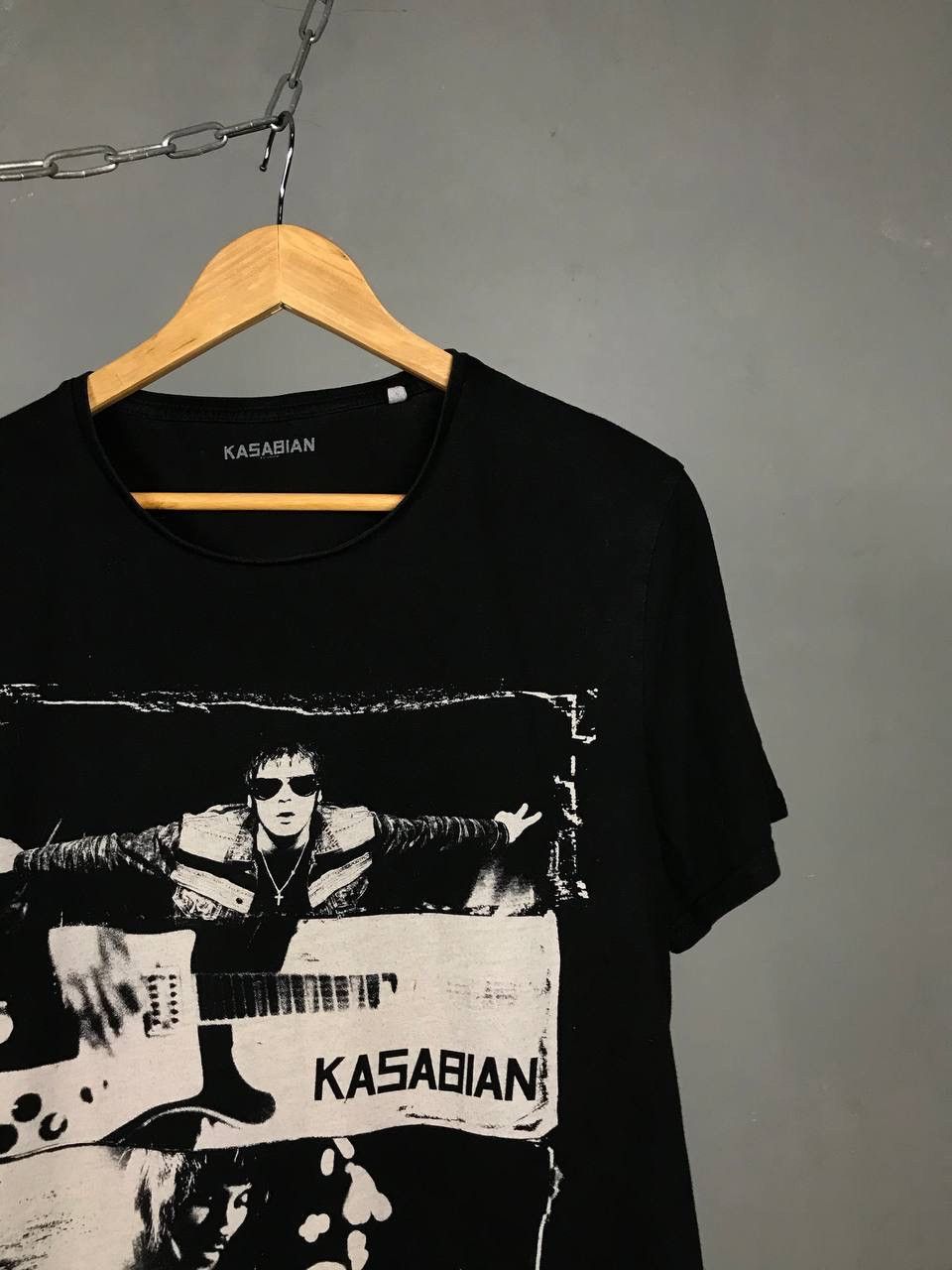 Band Tees Kasabian vintage rock band tee Size US L / EU 52-54 / 3 - 2 Thumbnail