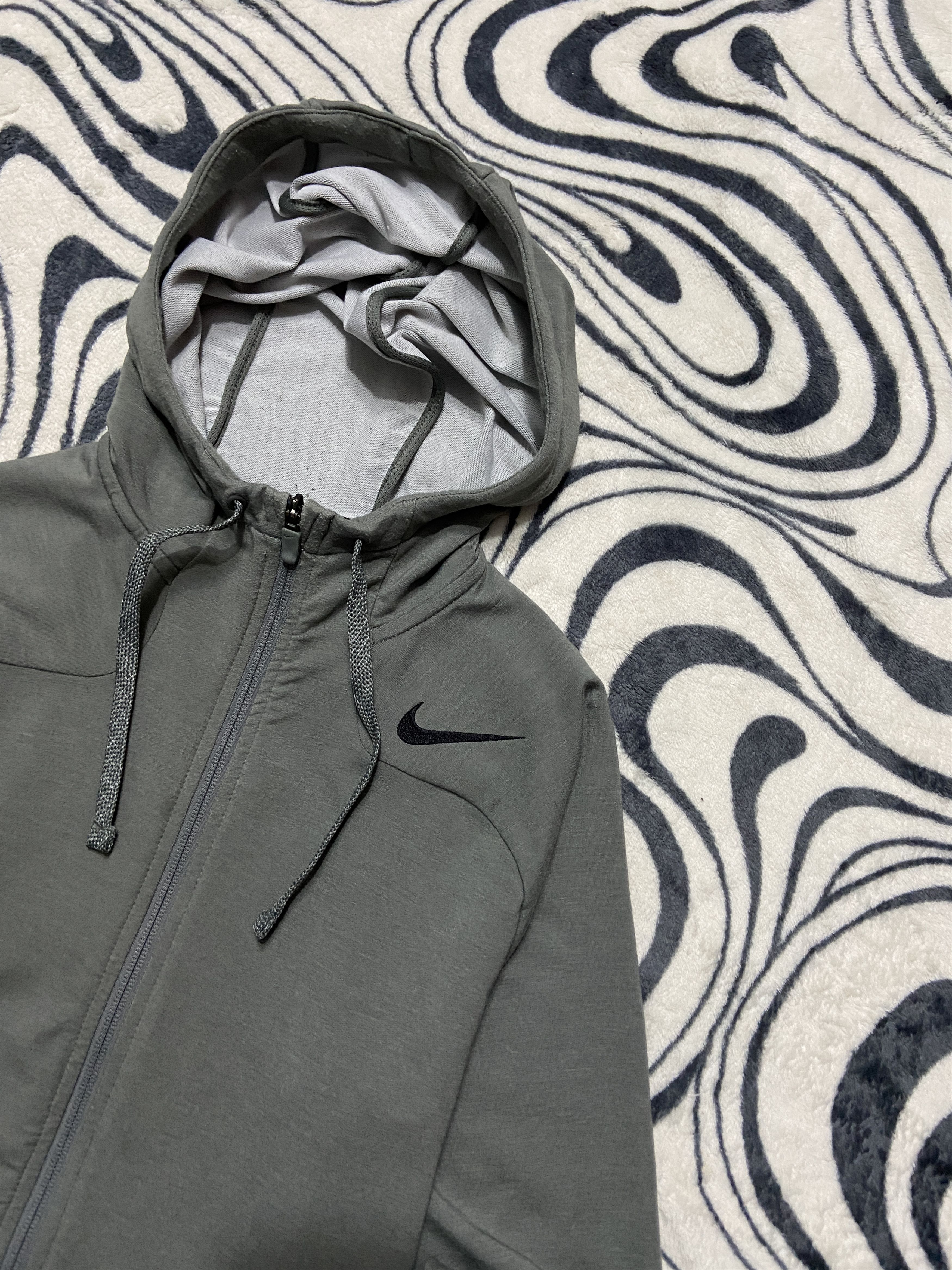 Nike × Vintage Vintage Nike Mens Hoodie Dri Fit Y2K Size US M / EU 48-50 / 2 - 2 Thumbnail