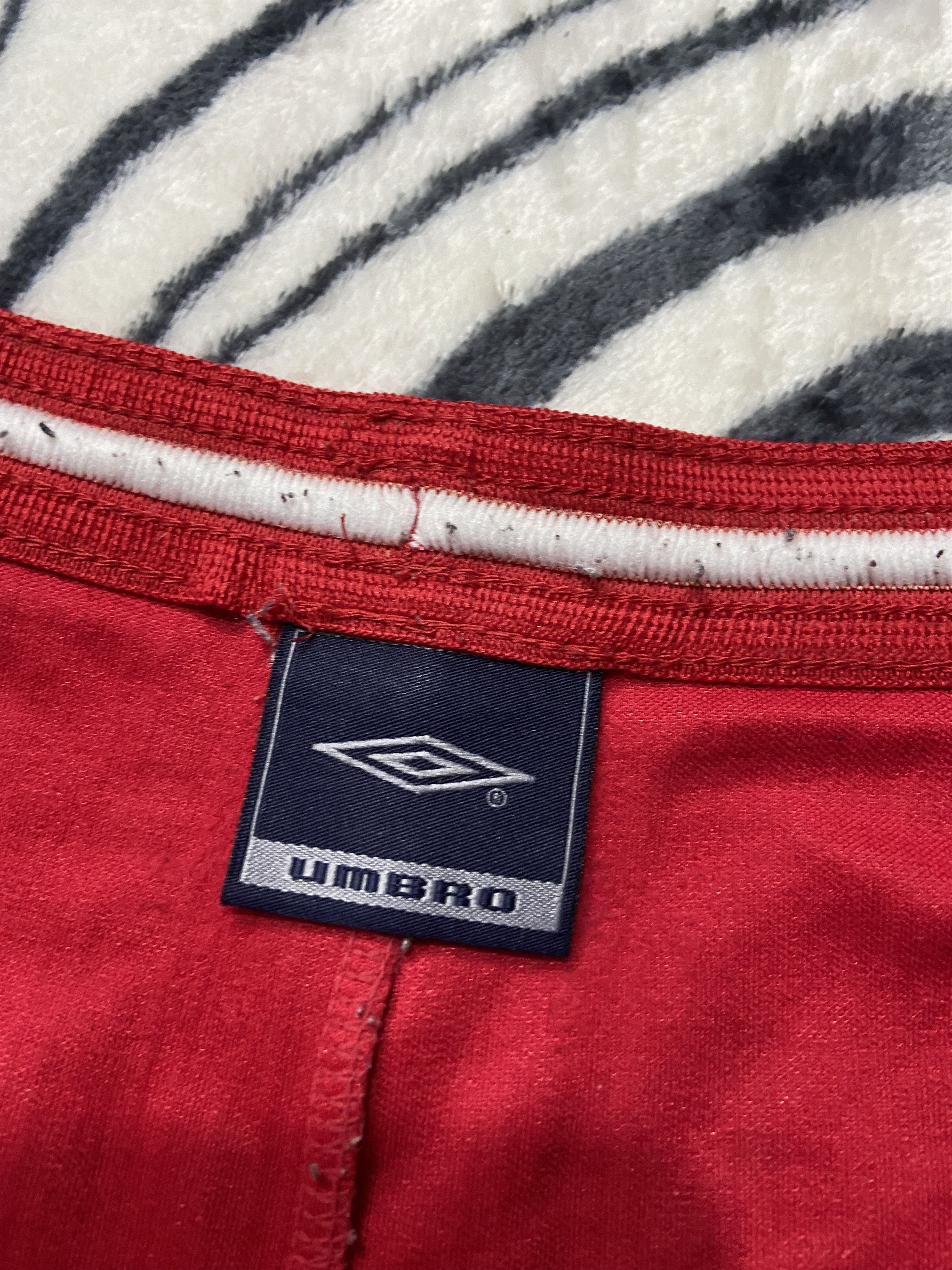 Umbro × Vintage Vintage Umbro Mens Shorts Dri Fit Y2K Size US 32 / EU 48 - 4 Thumbnail