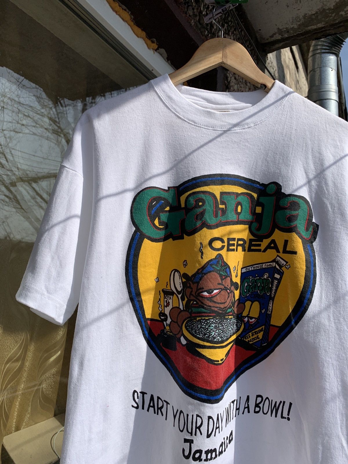 Vintage Vintage Ganja Cereal Jamaica White T-Shirt Size US M / EU 48-50 / 2 - 3 Thumbnail